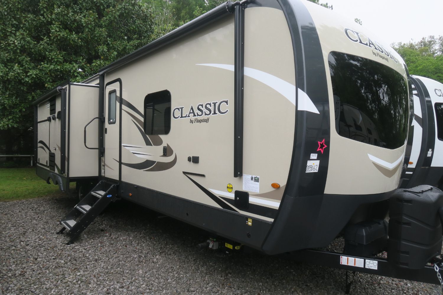 NEW 2020 FLAGSTAFF CLASSIC SUPER LITE 832OKBS Overview Berryland