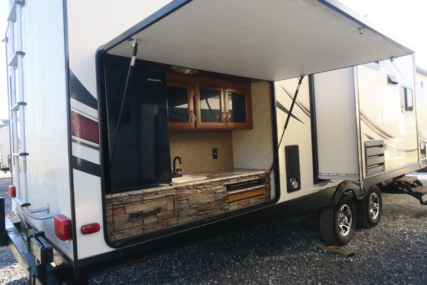 tracer travel trailer bunkhouse