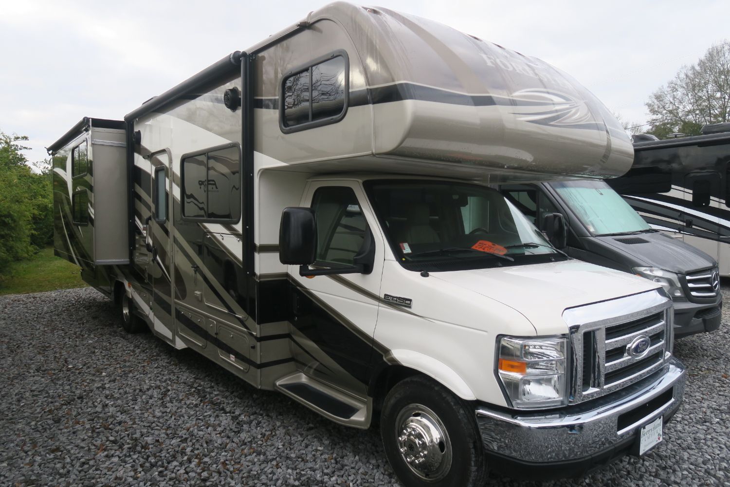 Used Class C Motorhomes For Sale Berryland Campers