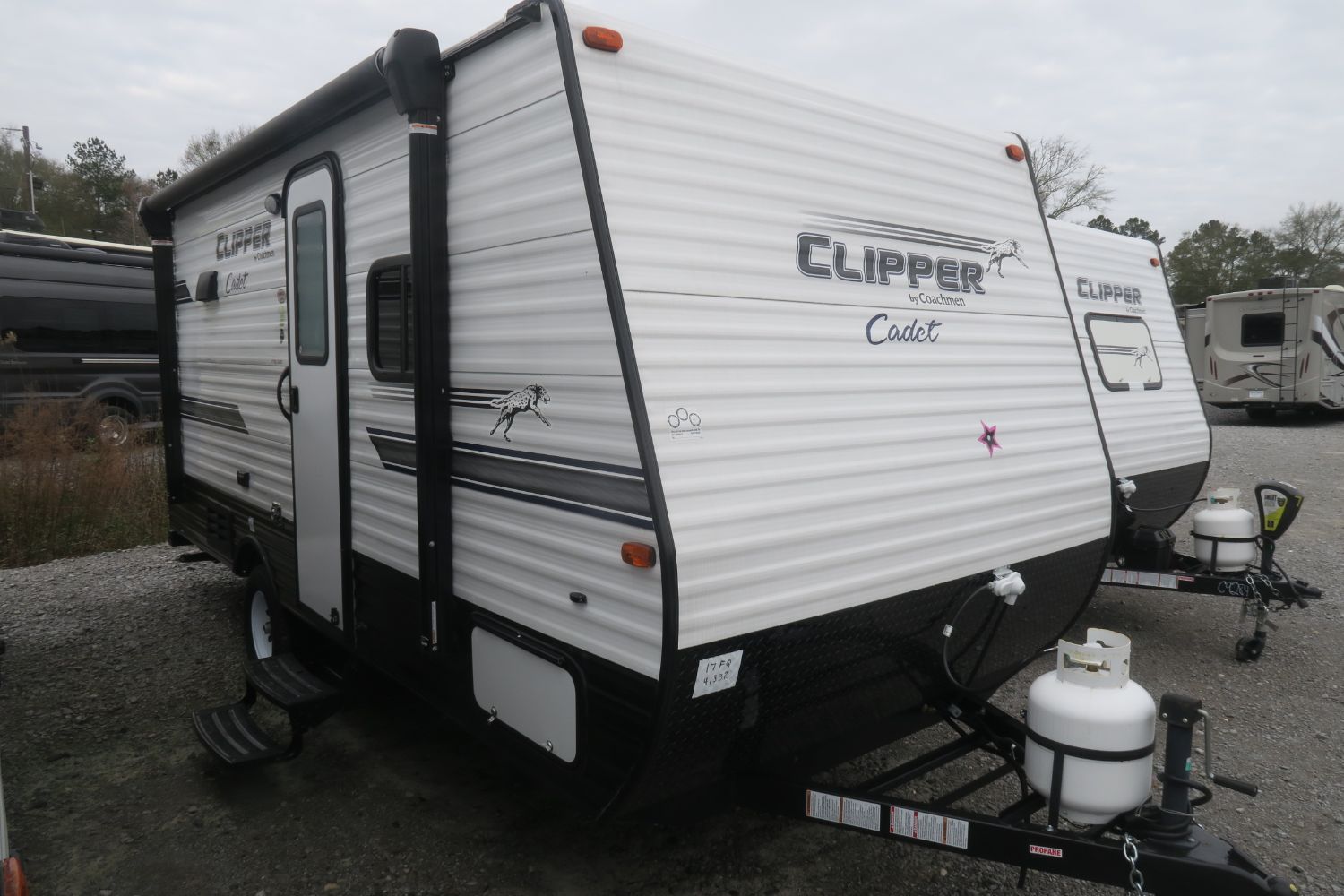NEW 2019 CLIPPER CADET 17CFQ Overview Berryland Campers