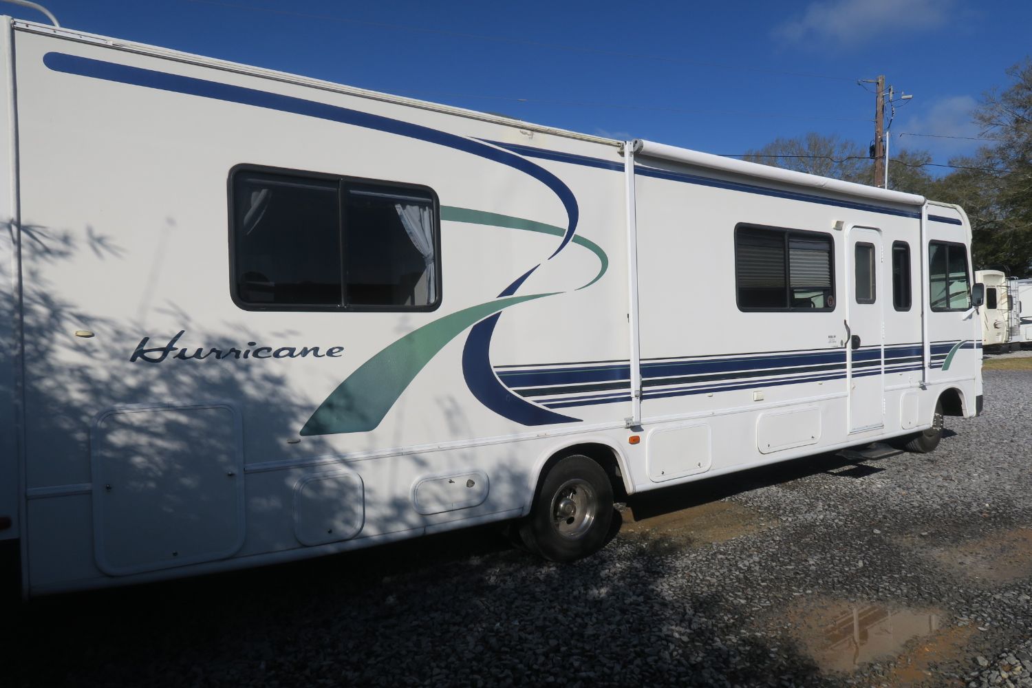 USED 1998 HURRICANE 33B - Overview | Berryland Campers