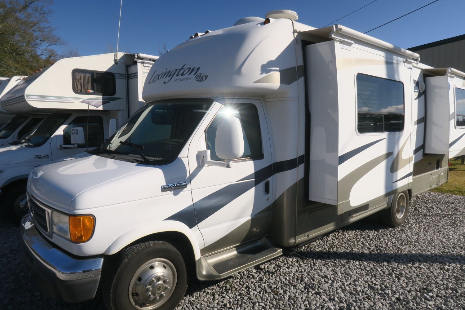 USED 2007 LEXINGTON 255DS Overview Berryland Campers