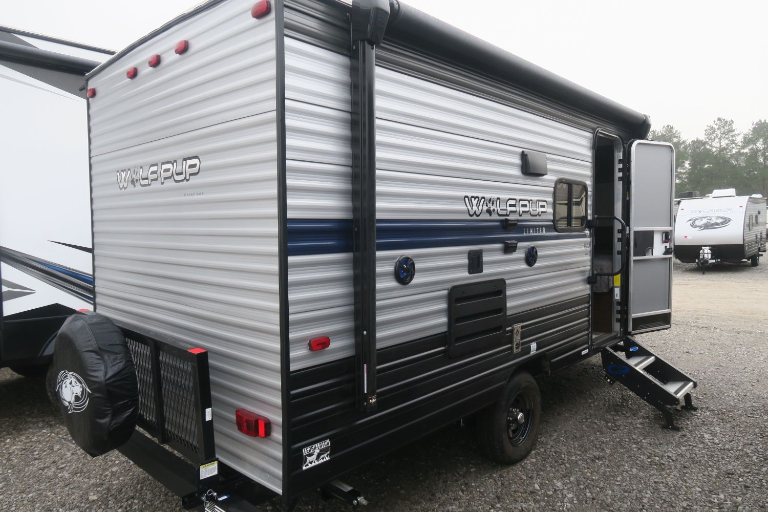 NEW 2019 CHEROKEE WOLF PUP 16BHS Overview Berryland Campers