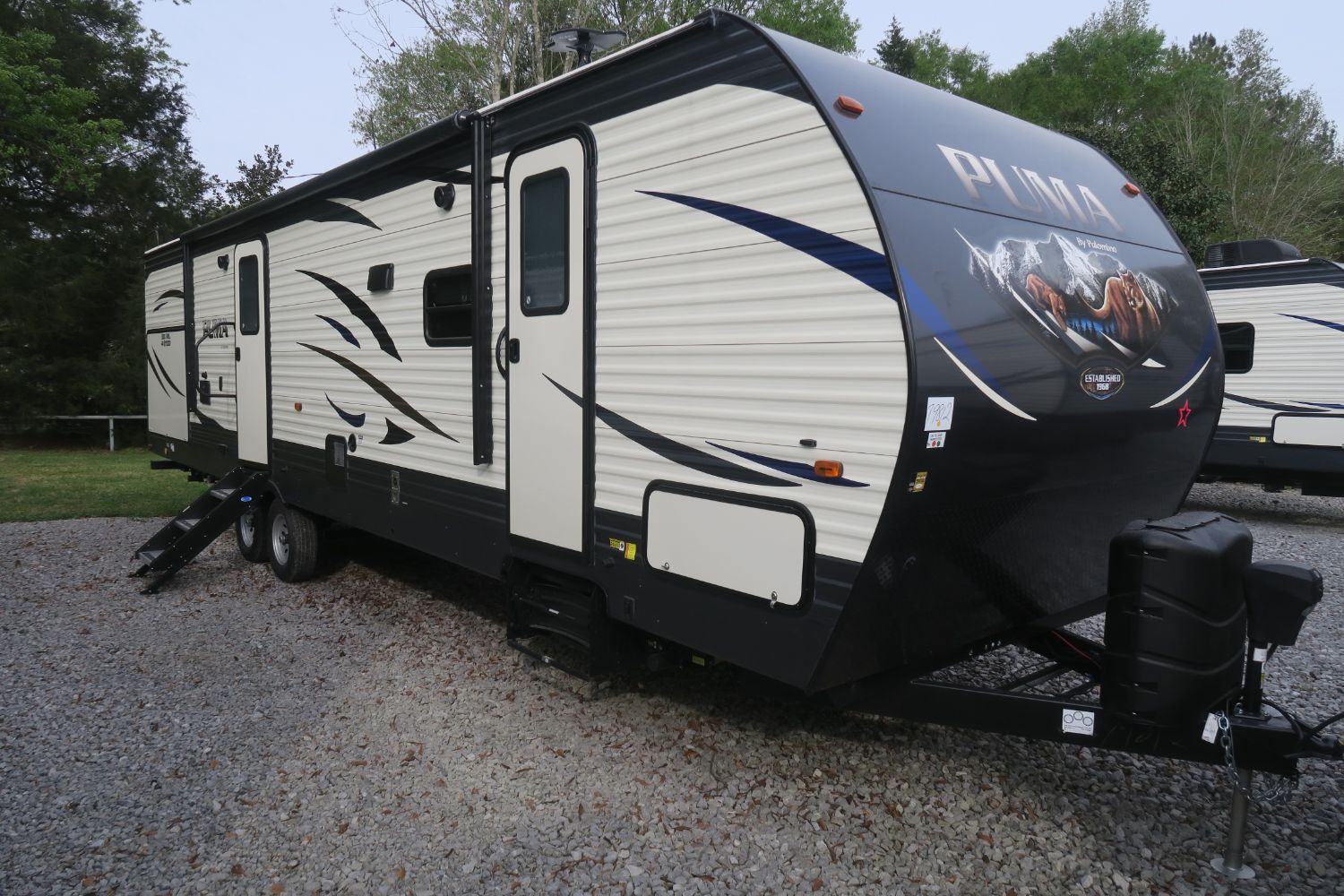 NEW 2019 PUMA 31QBBH - Overview | Berryland Campers