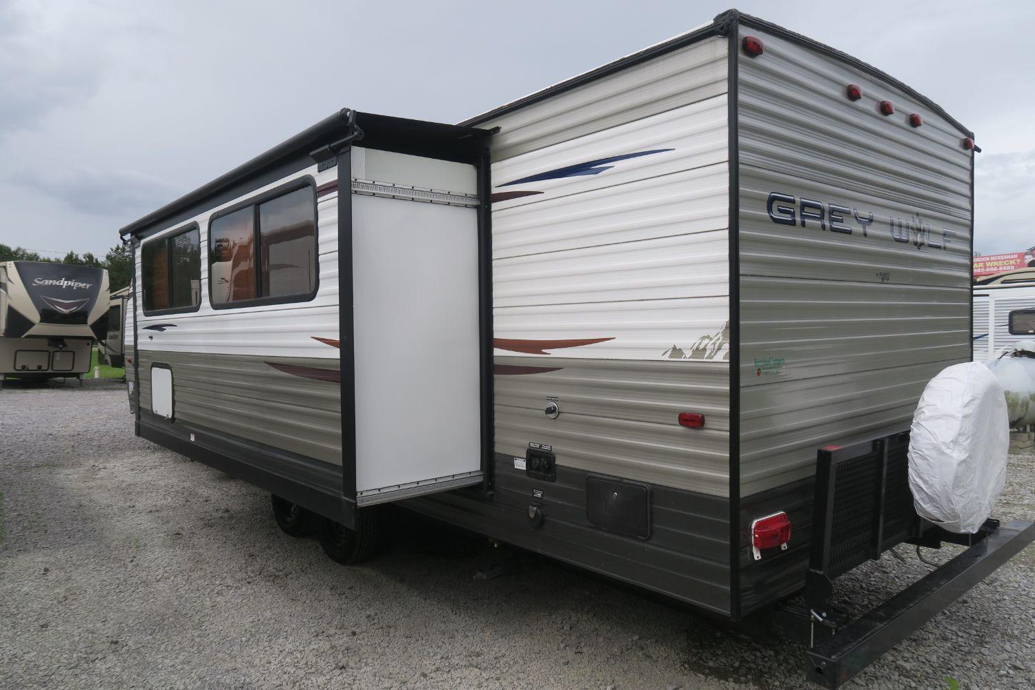 USED 2014 CHEROKEE GREY WOLF 29VT Overview Berryland Campers