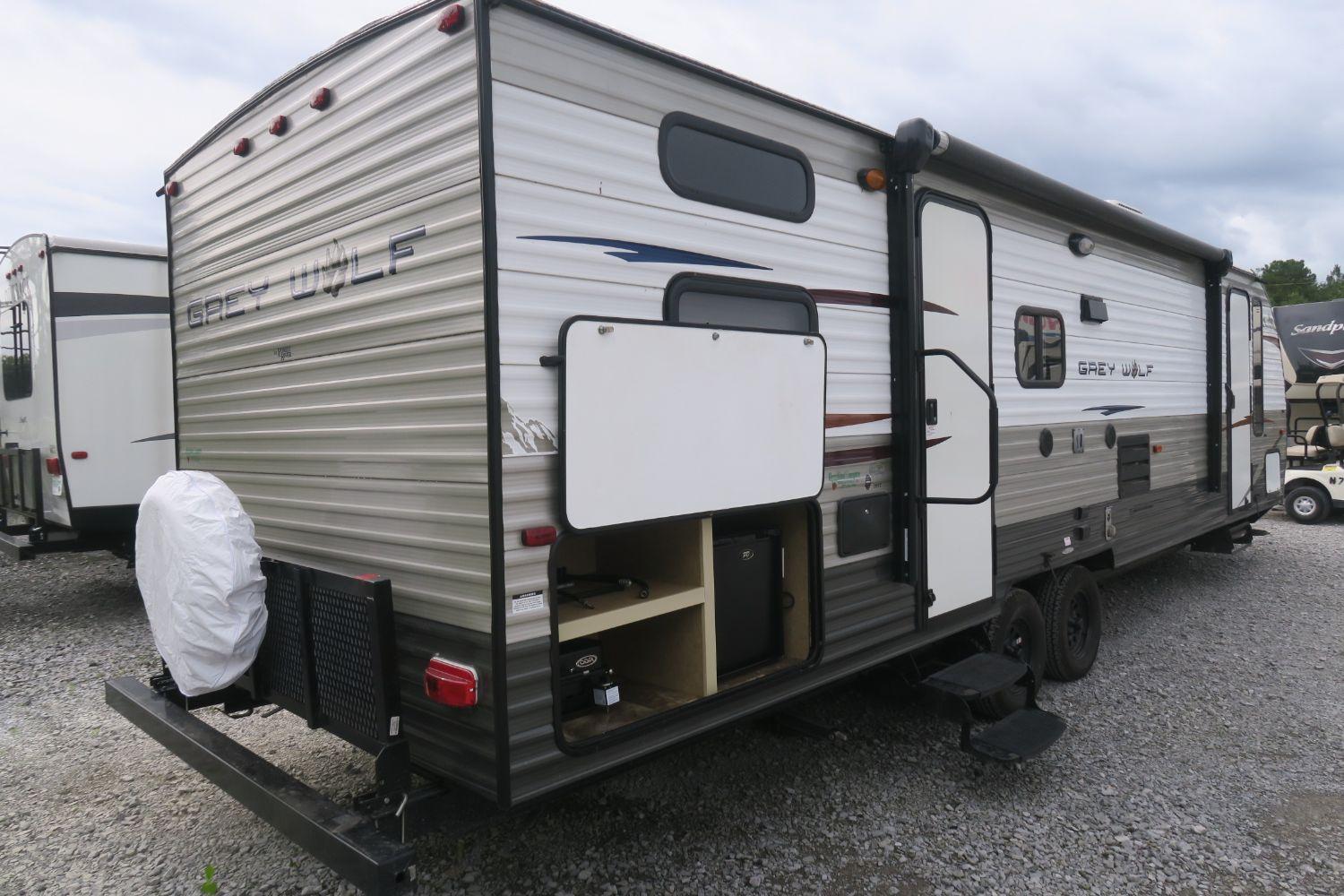 USED 2014 CHEROKEE GREY WOLF 29VT - Overview | Berryland Campers