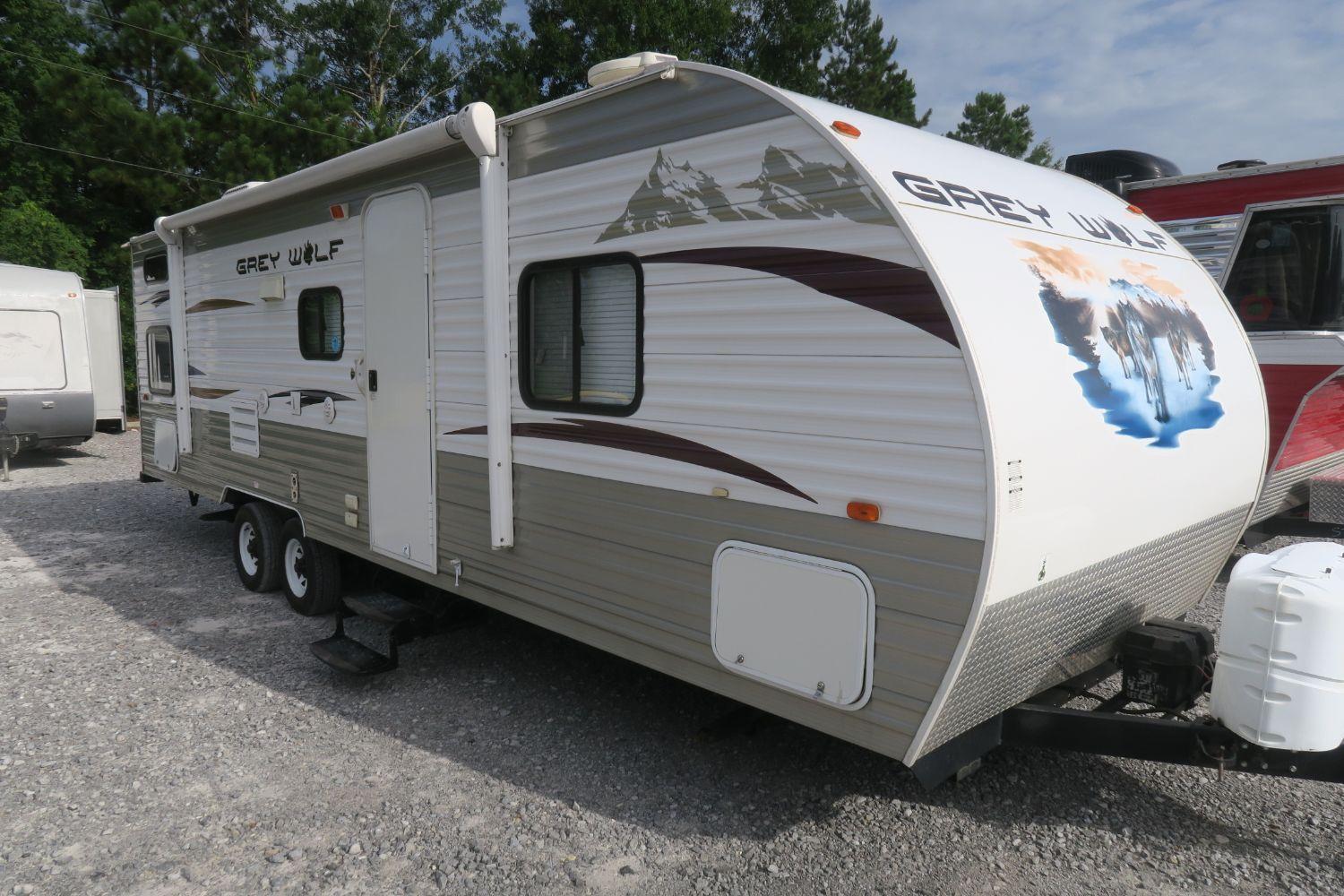 USED 2013 CHEROKEE 28BH - Overview | Berryland Campers