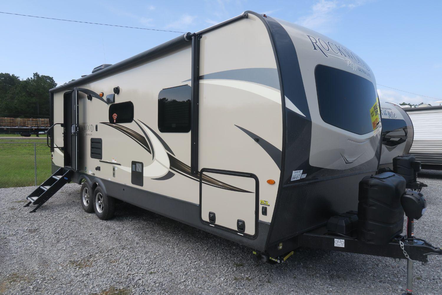 NEW 2020 ROCKWOOD ULTRA LITE 2606WS - Overview | Berryland Campers