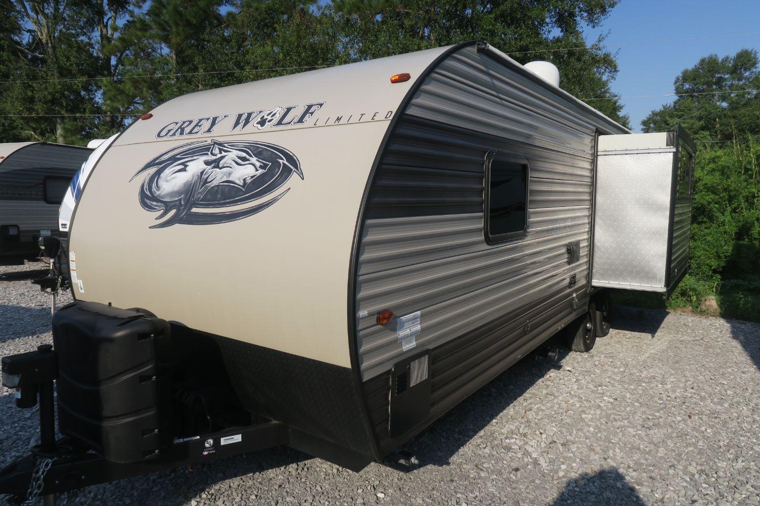 USED 2018 CHEROKEE GREY WOLF 23MK Overview Berryland Campers