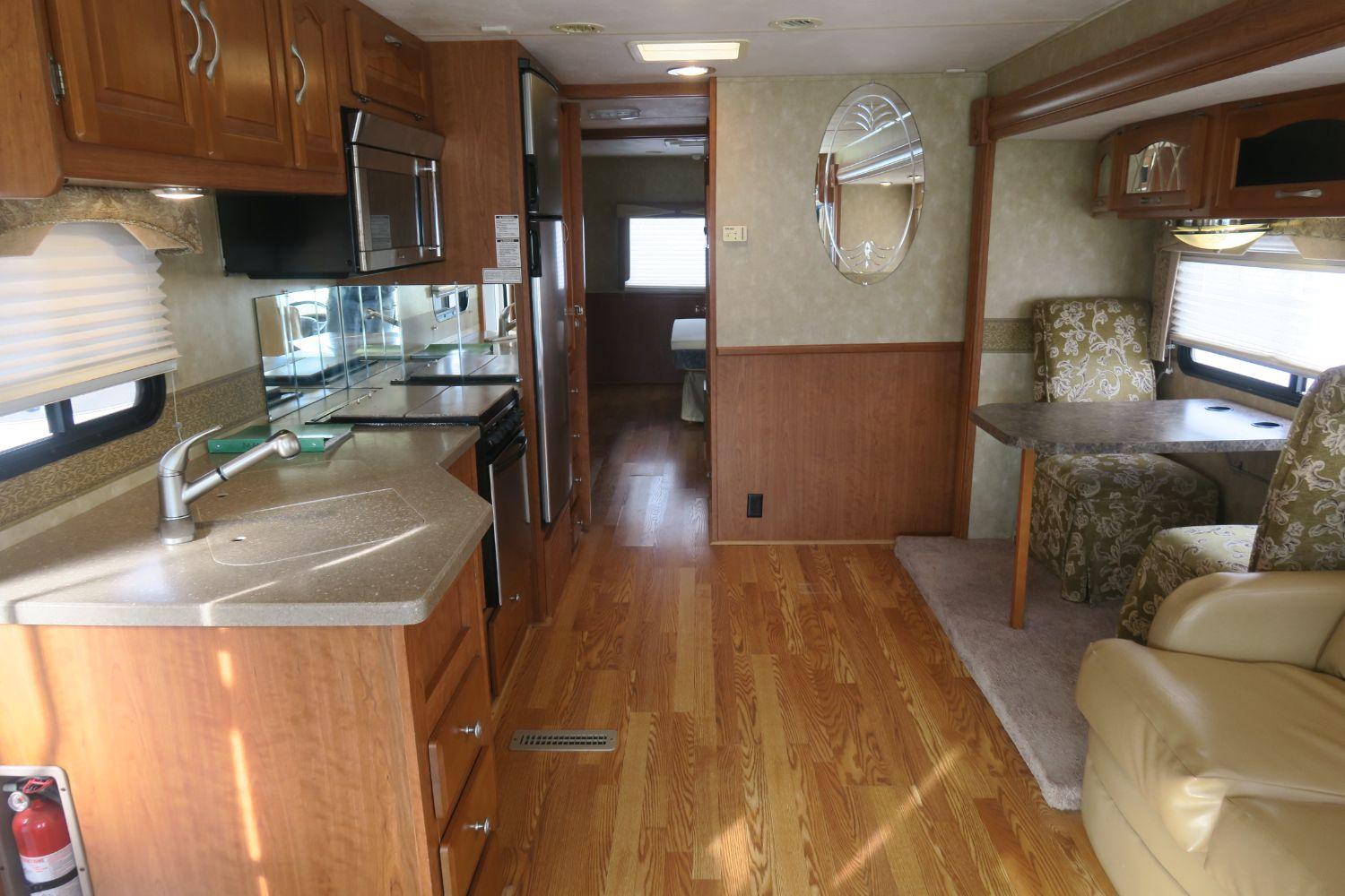 USED 2008 GEORGETOWN 350SE - Overview | Berryland Campers