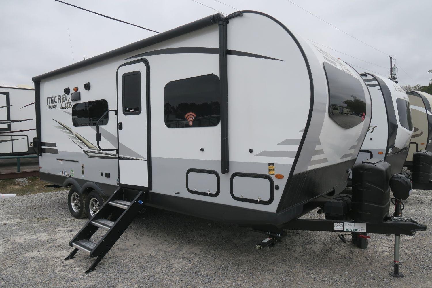 NEW 2020 FLAGSTAFF MICRO LITE 22TBS - Overview | Berryland Campers