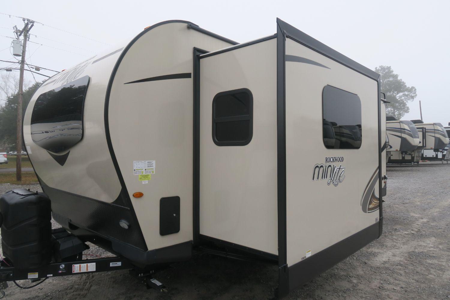 new-2020-rockwood-mini-lite-2506s-overview-berryland-campers