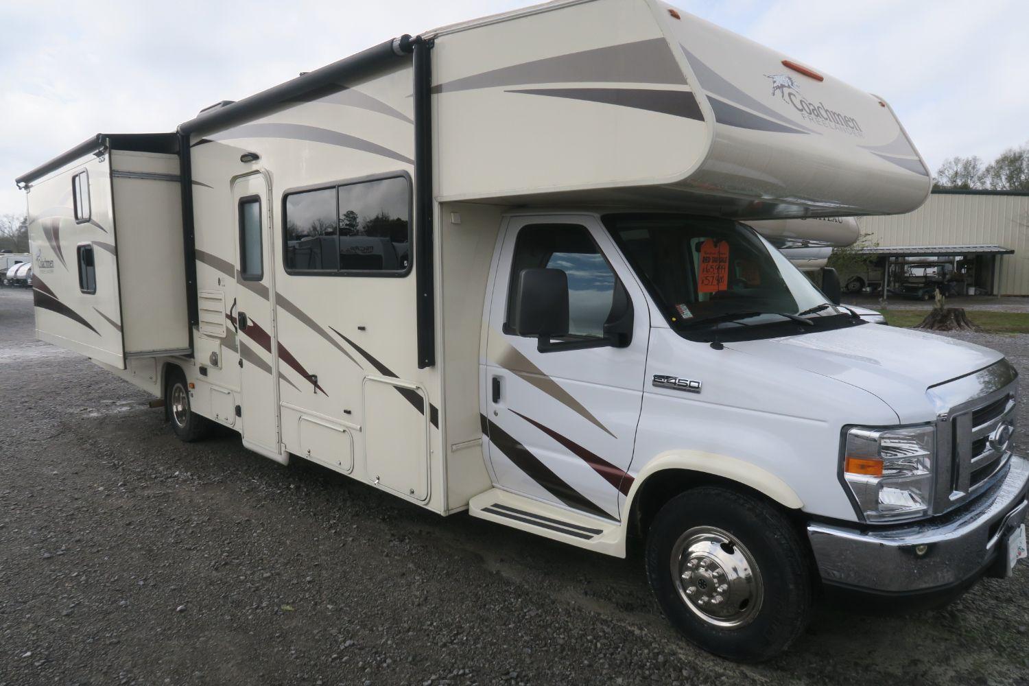 USED 2017 FREELANDER 31BH - Overview | Berryland Campers