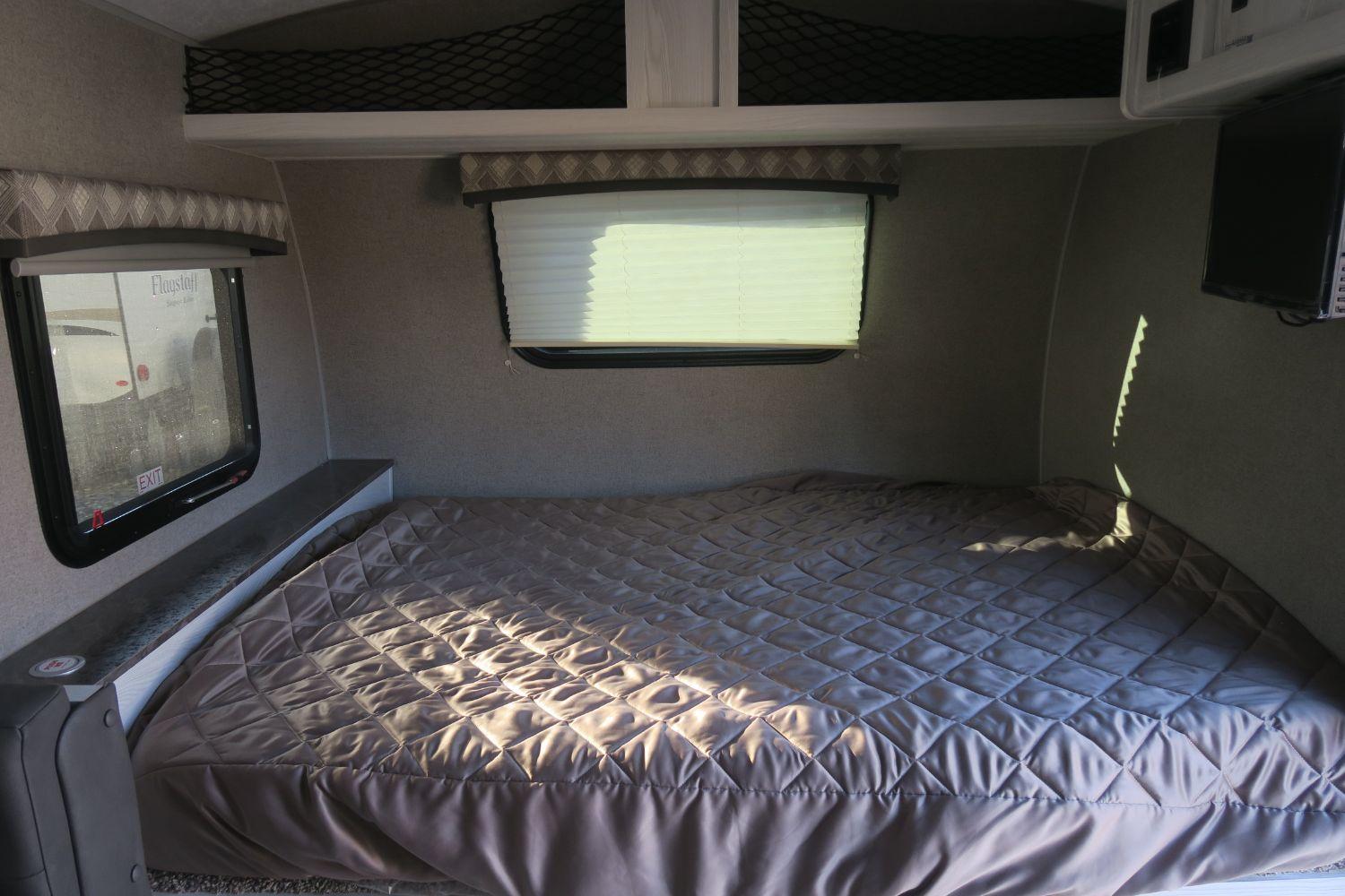 NEW 2020 FLAGSTAFF EPRO 20BHS Overview Berryland Campers