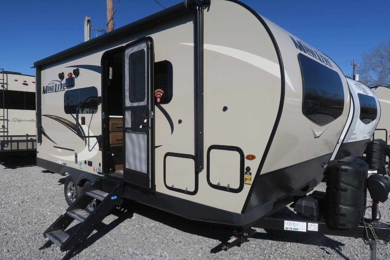 NEW 2020 ROCKWOOD MINI LITE 2104S - Overview | Berryland Campers