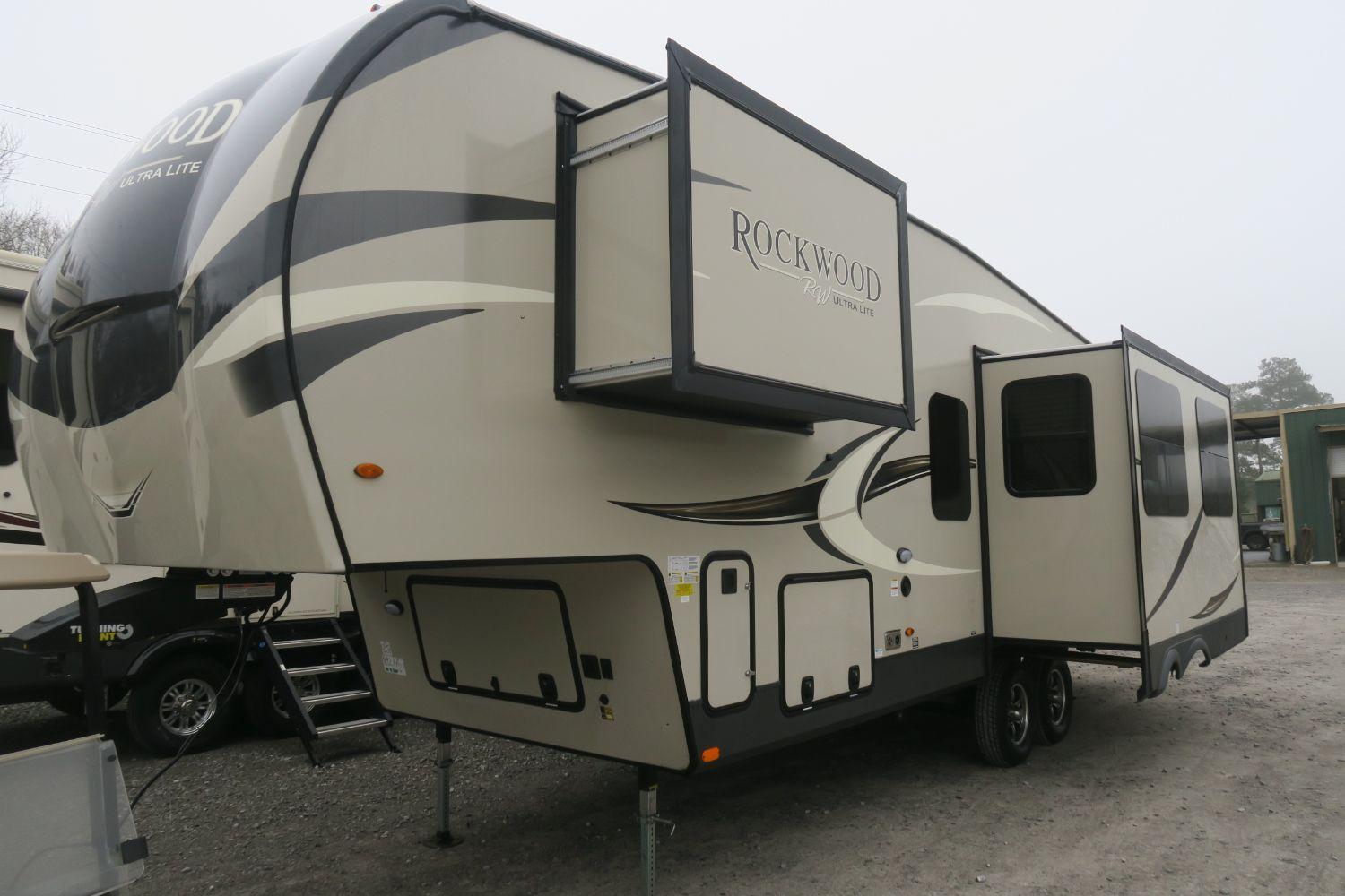 NEW 2020 ROCKWOOD SIGNATURE ULTRA LITE 2882S Overview Berryland Campers