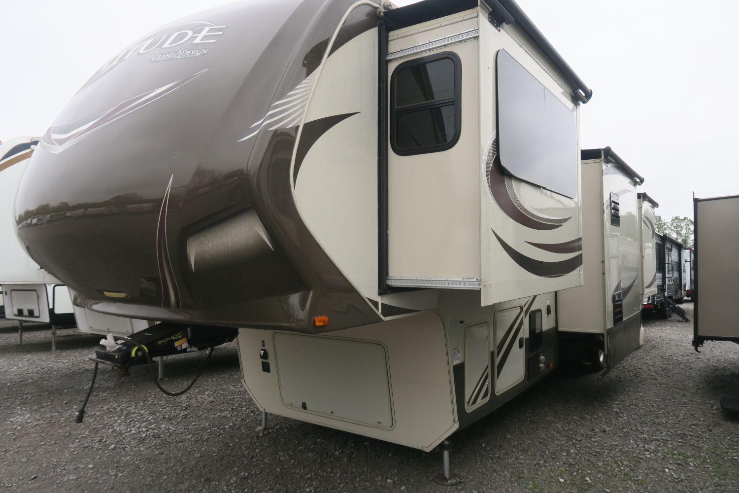USED 2015 SOLITUDE 379FL Overview Berryland Campers