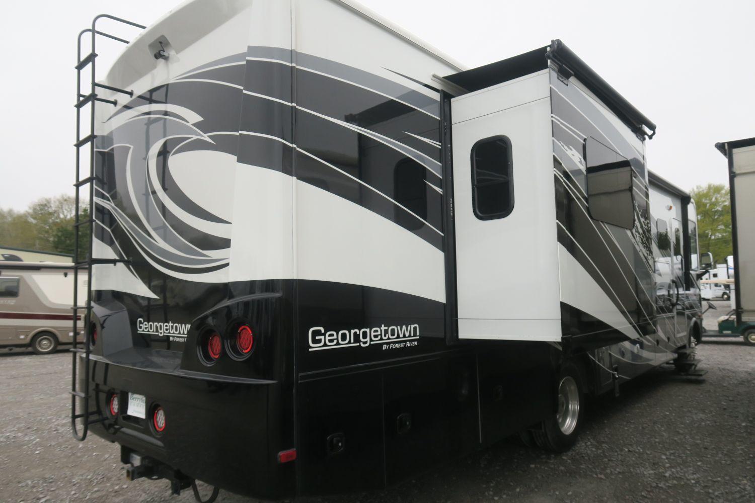 USED 2019 XL 369XL Overview Berryland Campers