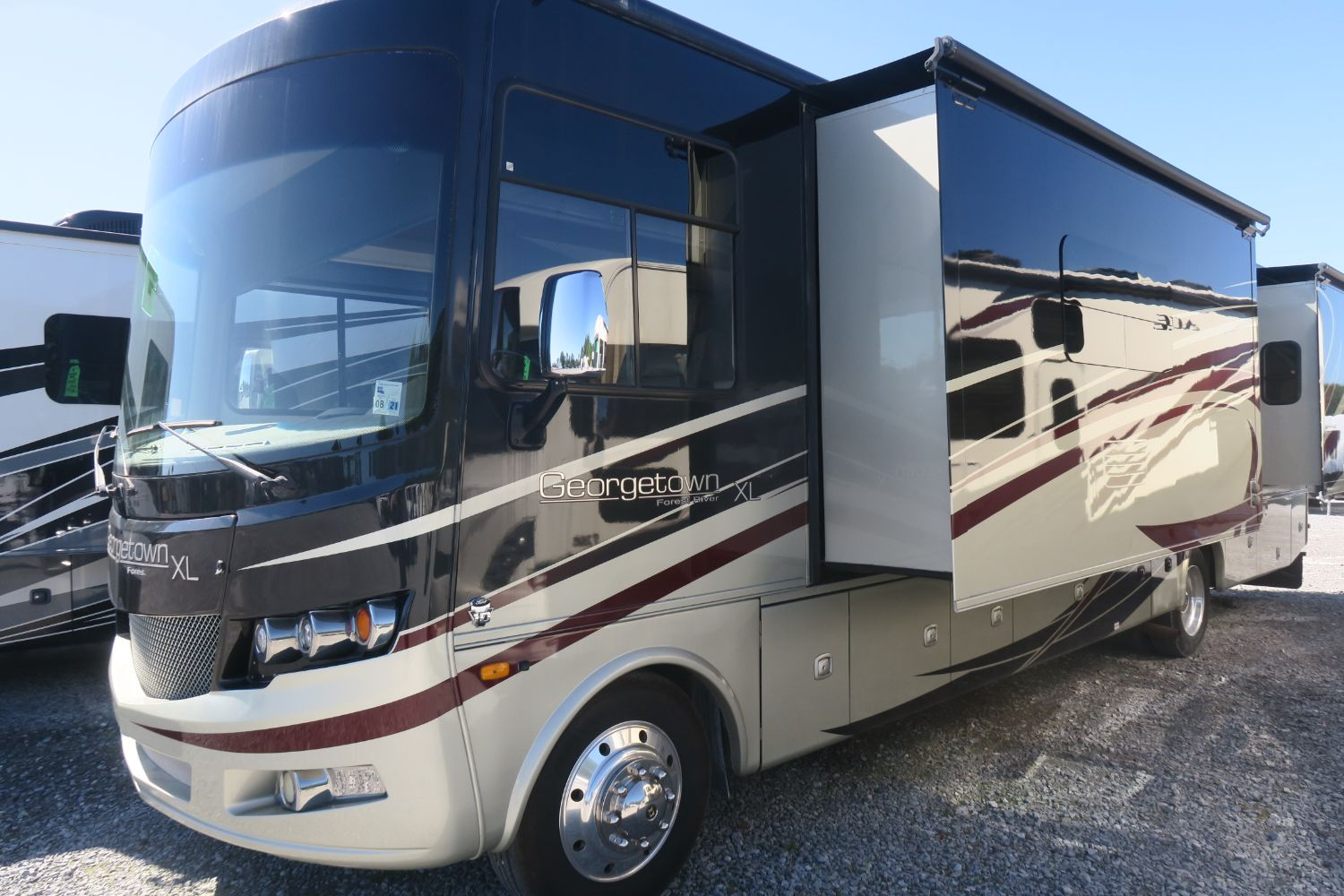 USED 2015 GEORGETOWN XL - Overview | Berryland Campers