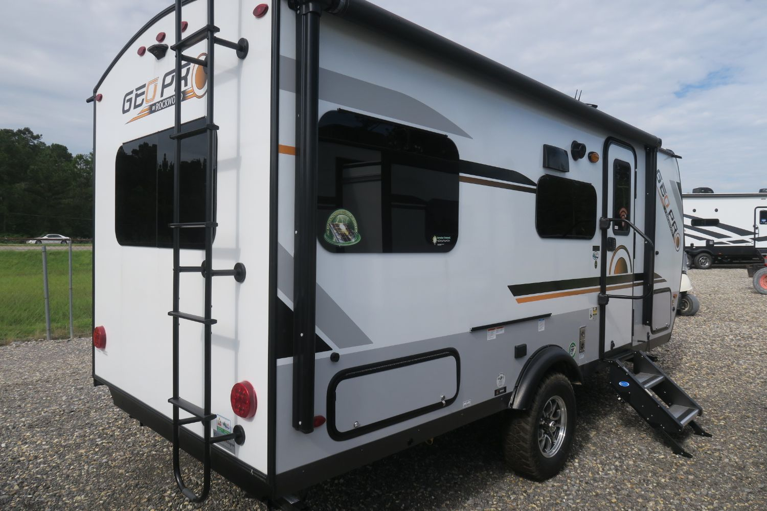 NEW 2021 ROCKWOOD GEO PRO 19RD - Overview | Berryland Campers