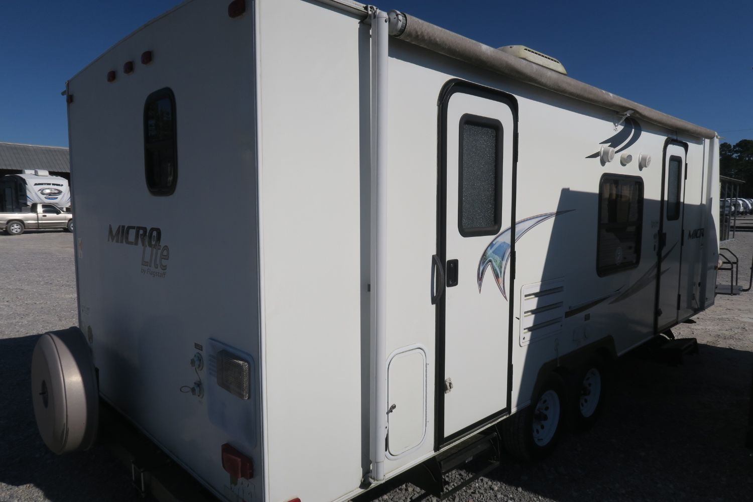USED 2012 FLAGSTAFF MICRO LITE 26DS Overview Berryland Campers