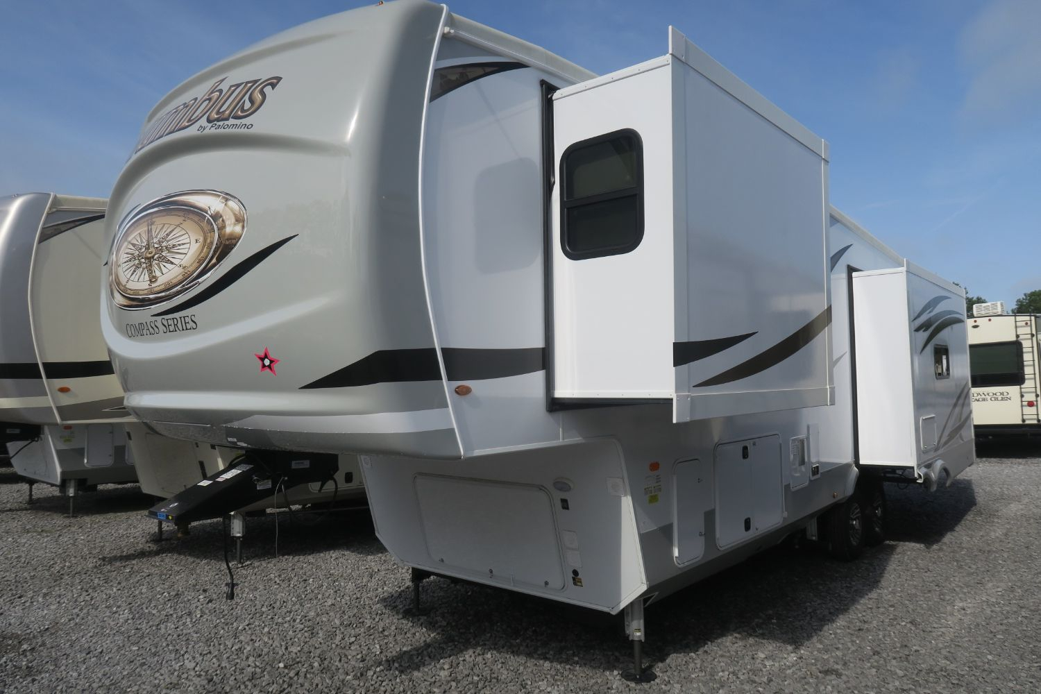 NEW 2021 COLUMBUS COMPASS 329DVC Overview Berryland Campers