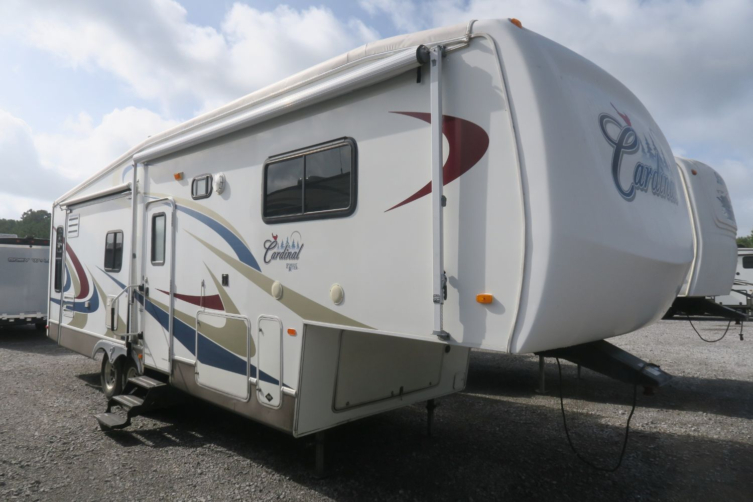 USED 2007 CARDINAL LIMITED 30TS Overview Berryland Campers