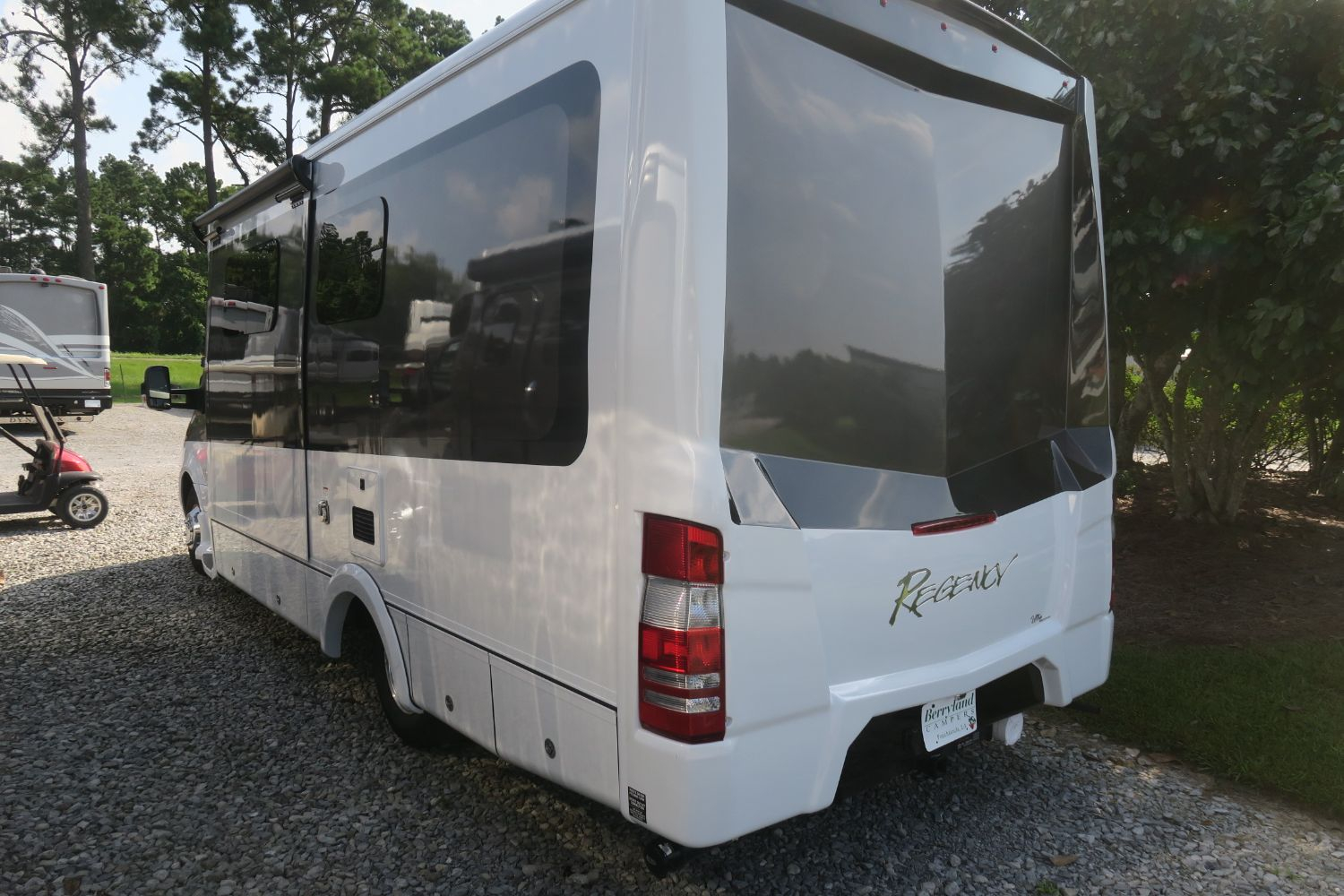 NEW 2021 ULTRA BROUGHAM 25MB Overview Berryland Campers