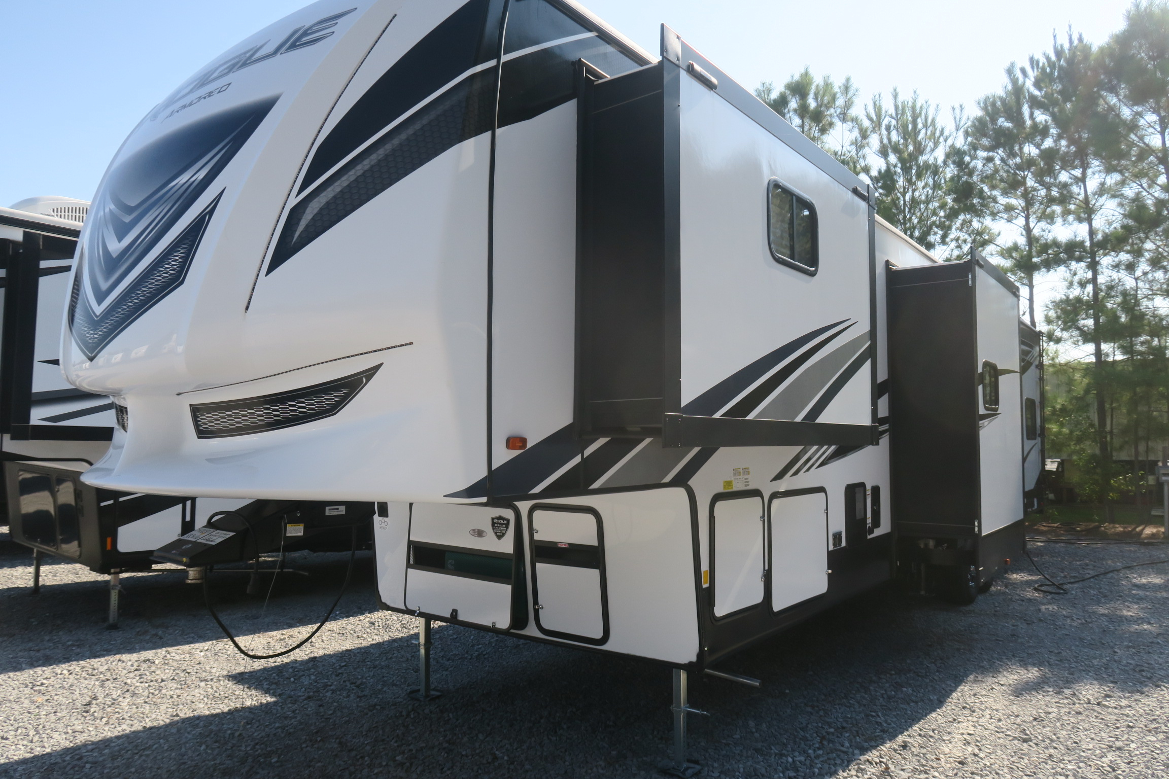 NEW 2021 ROGUE ARMORED 383V - Overview | Berryland Campers