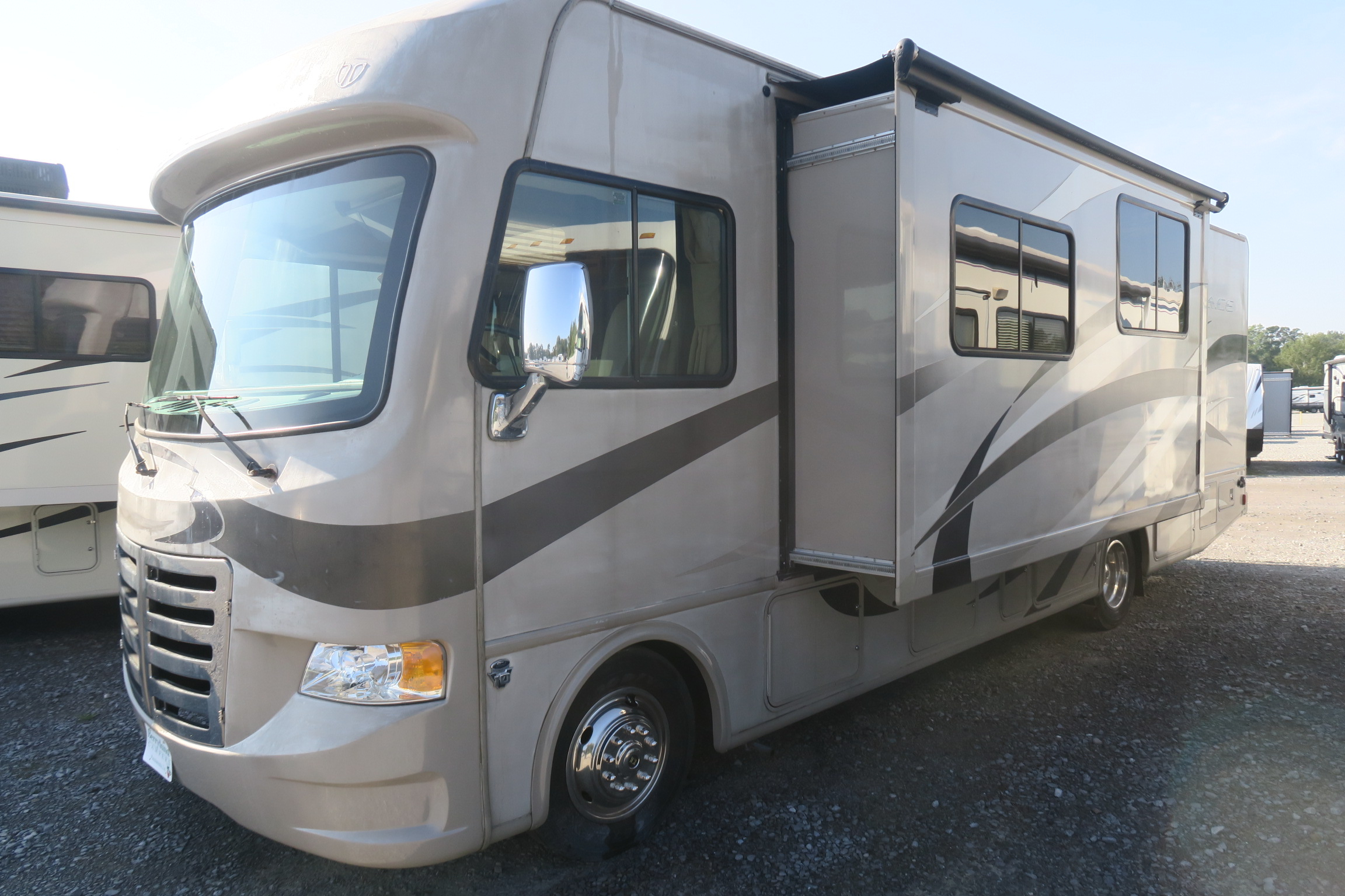 USED 2014 ACE 30.1 Overview Berryland Campers