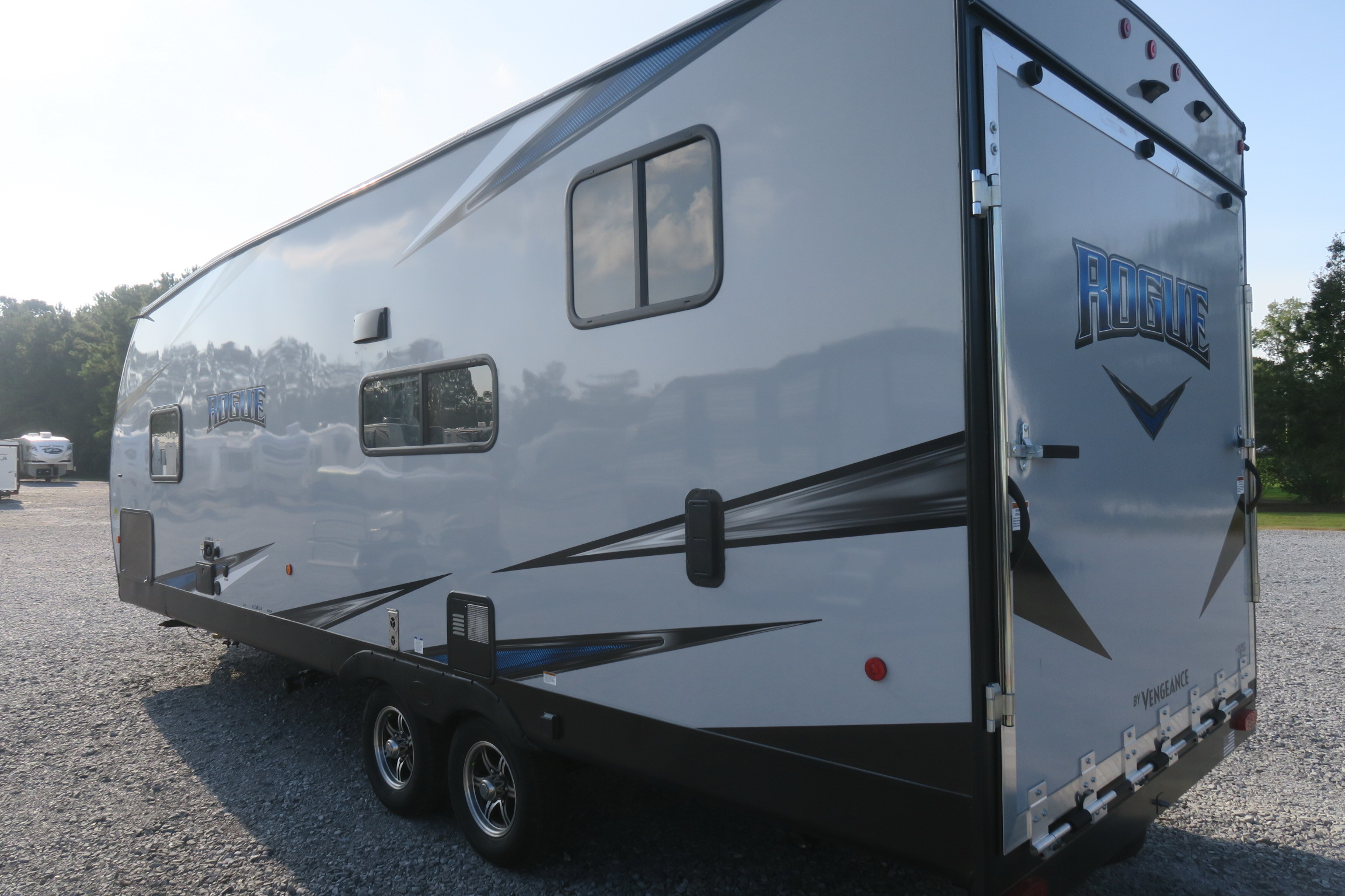 NEW 2021 VENGEANCE ROGUE 25V Overview Berryland Campers