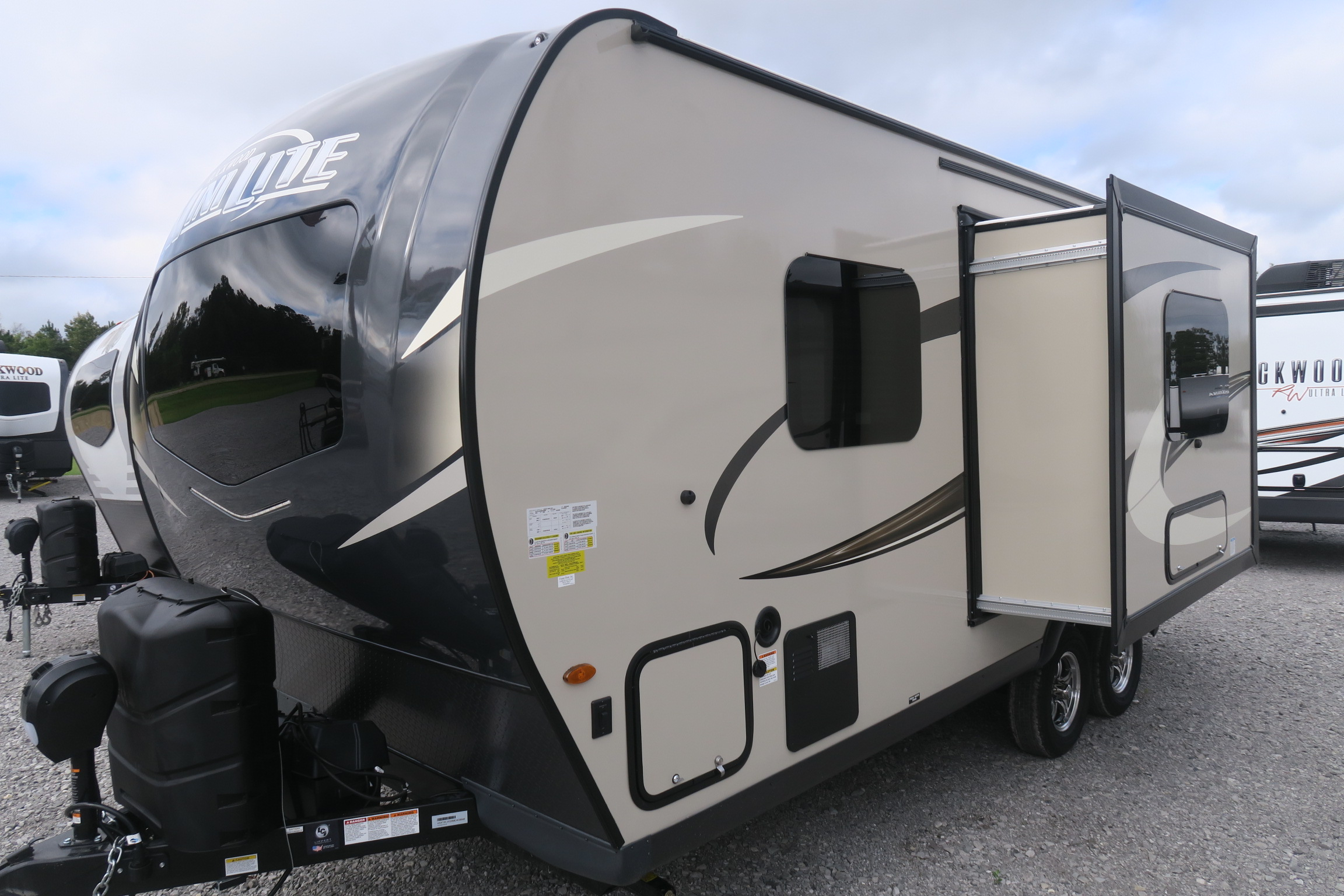 NEW 2021 ROCKWOOD MINI LITE 2109S - Overview | Berryland Campers