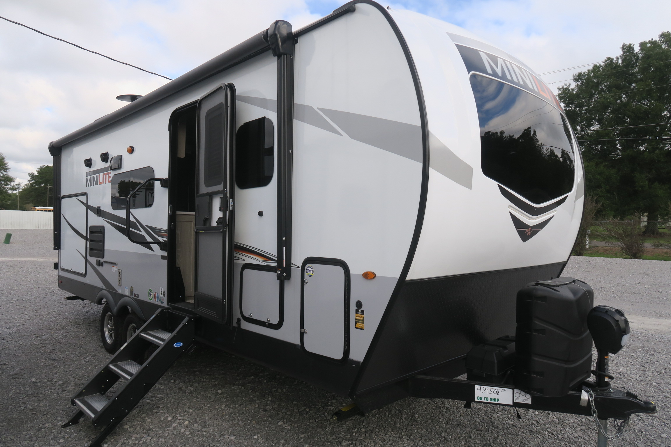 NEW 2021 ROCKWOOD MINI LITE 2507S - Overview | Berryland Campers