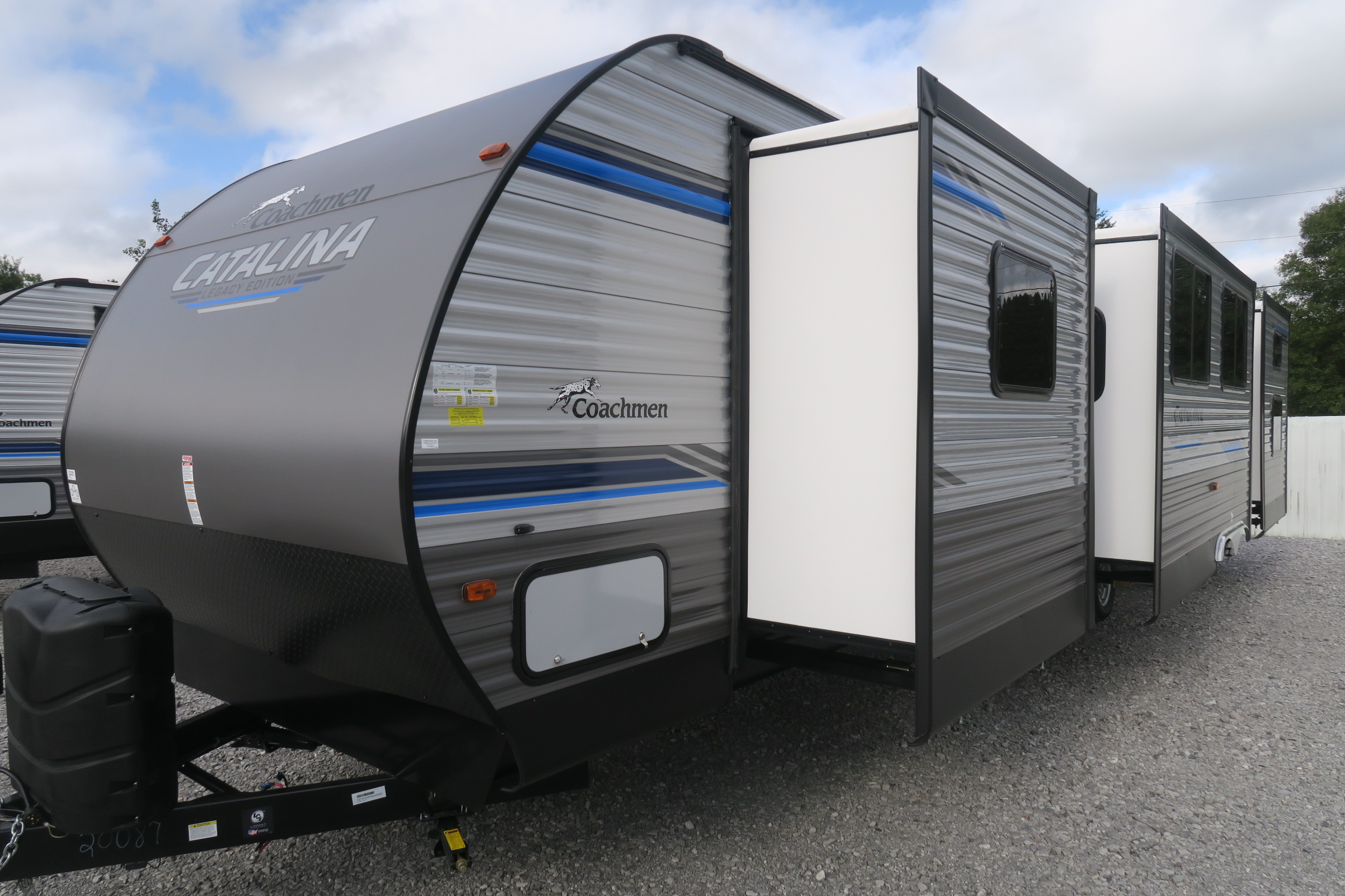 NEW 2021 CATALINA LEGACY EDITION 343BHTSLE Overview Berryland Campers