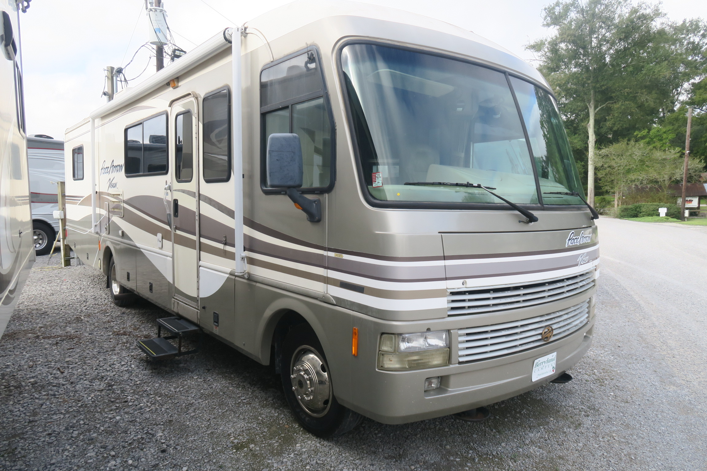 USED 1999 PACE ARROW VISION - Overview | Berryland Campers 1999 Pace Arrow Motorhome For Sale