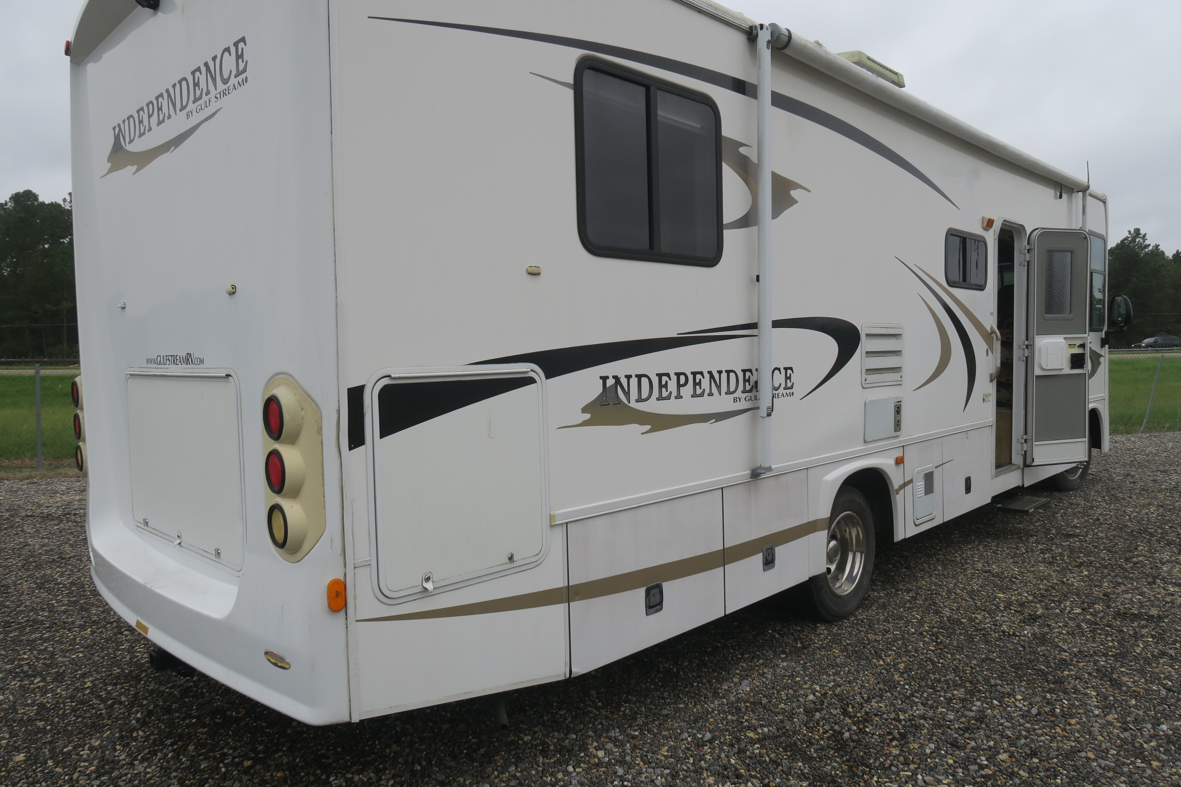 USED 2006 INDEPENDENCE - Overview | Berryland Campers