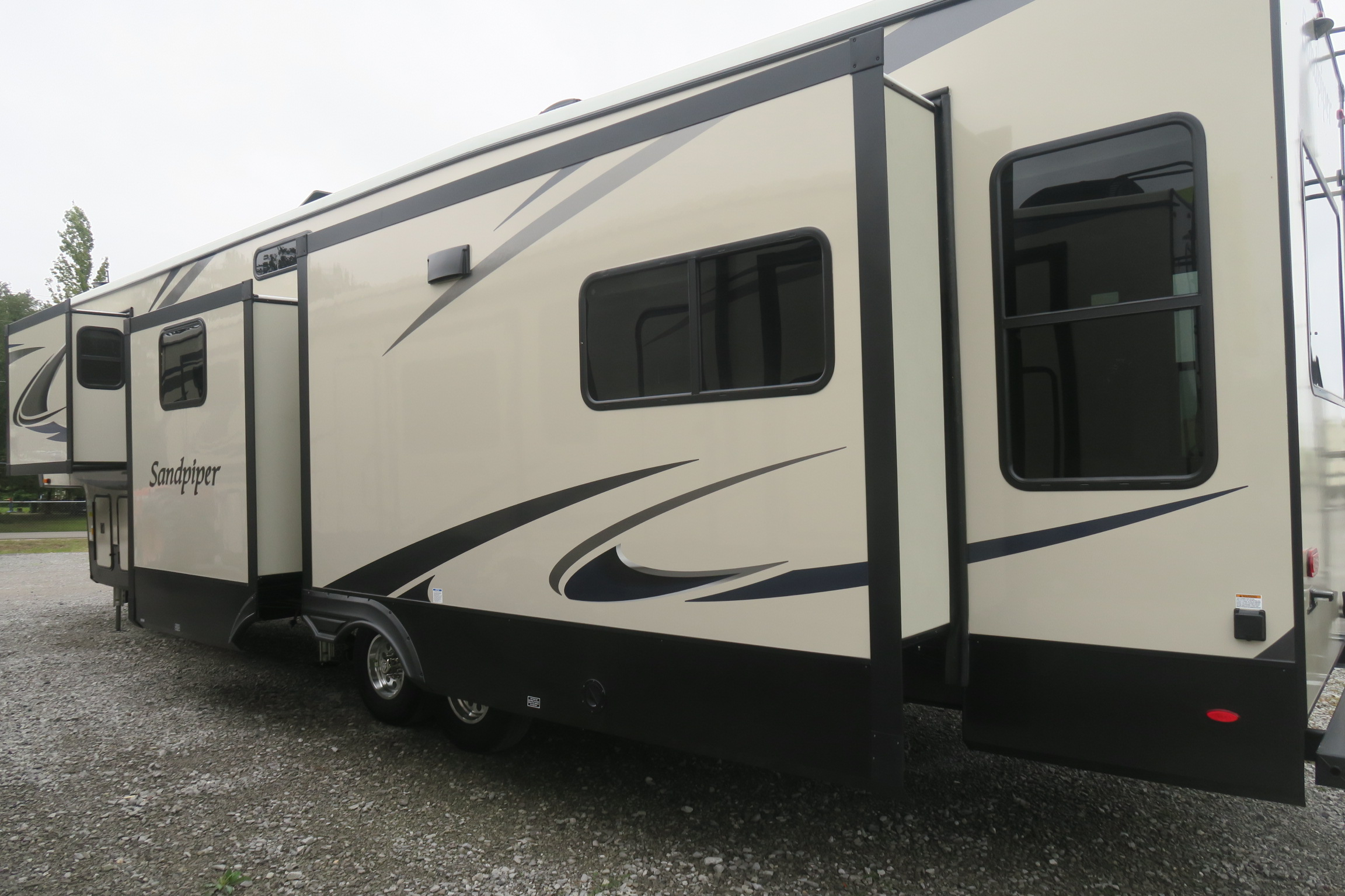 NEW 2021 SANDPIPER 372LOK Overview Berryland Campers