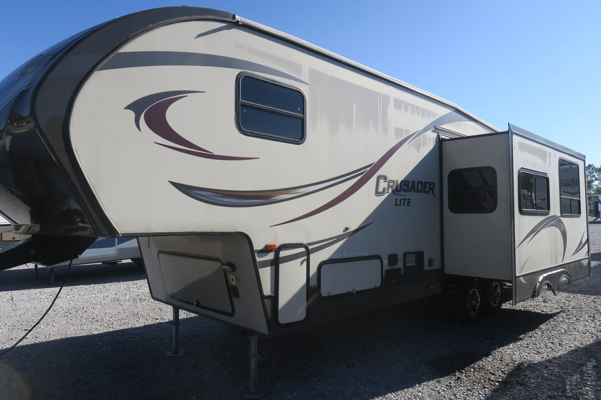 USED 2015 CRUSADER 30BH Overview Berryland Campers