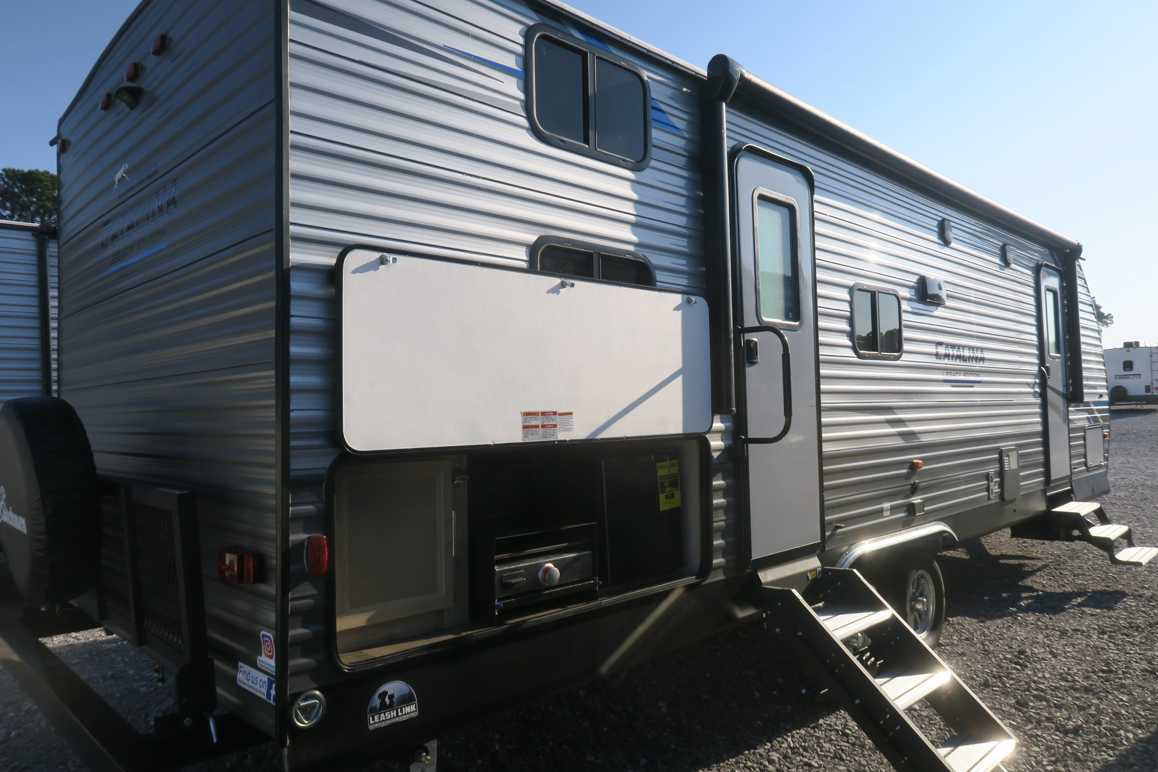 NEW 2021 CATALINA LEGACY EDITION 263BHSCKLE Overview Berryland Campers