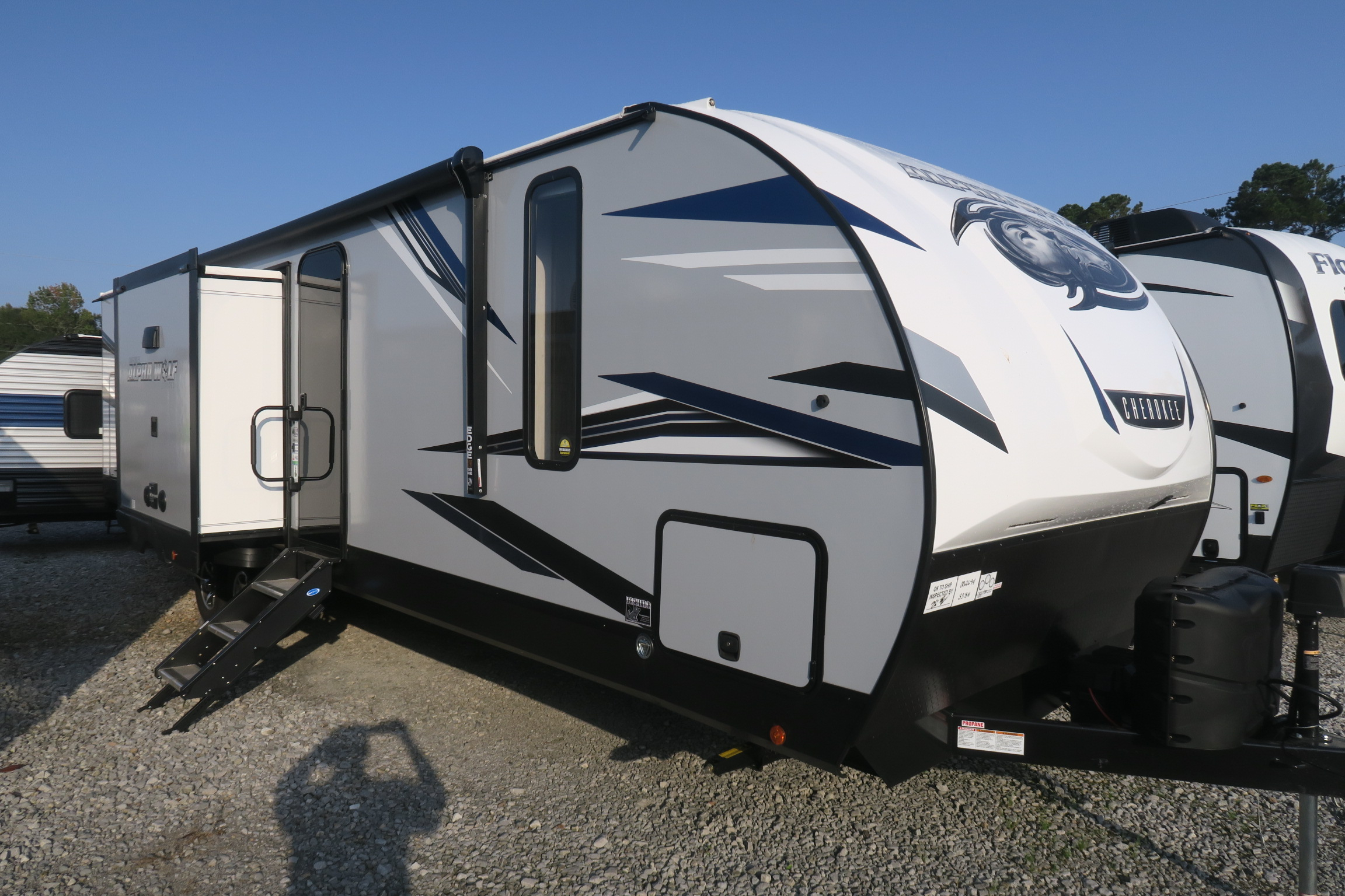 NEW 2021 CHEROKEE ALPHA WOLF 33BHL Overview Berryland Campers