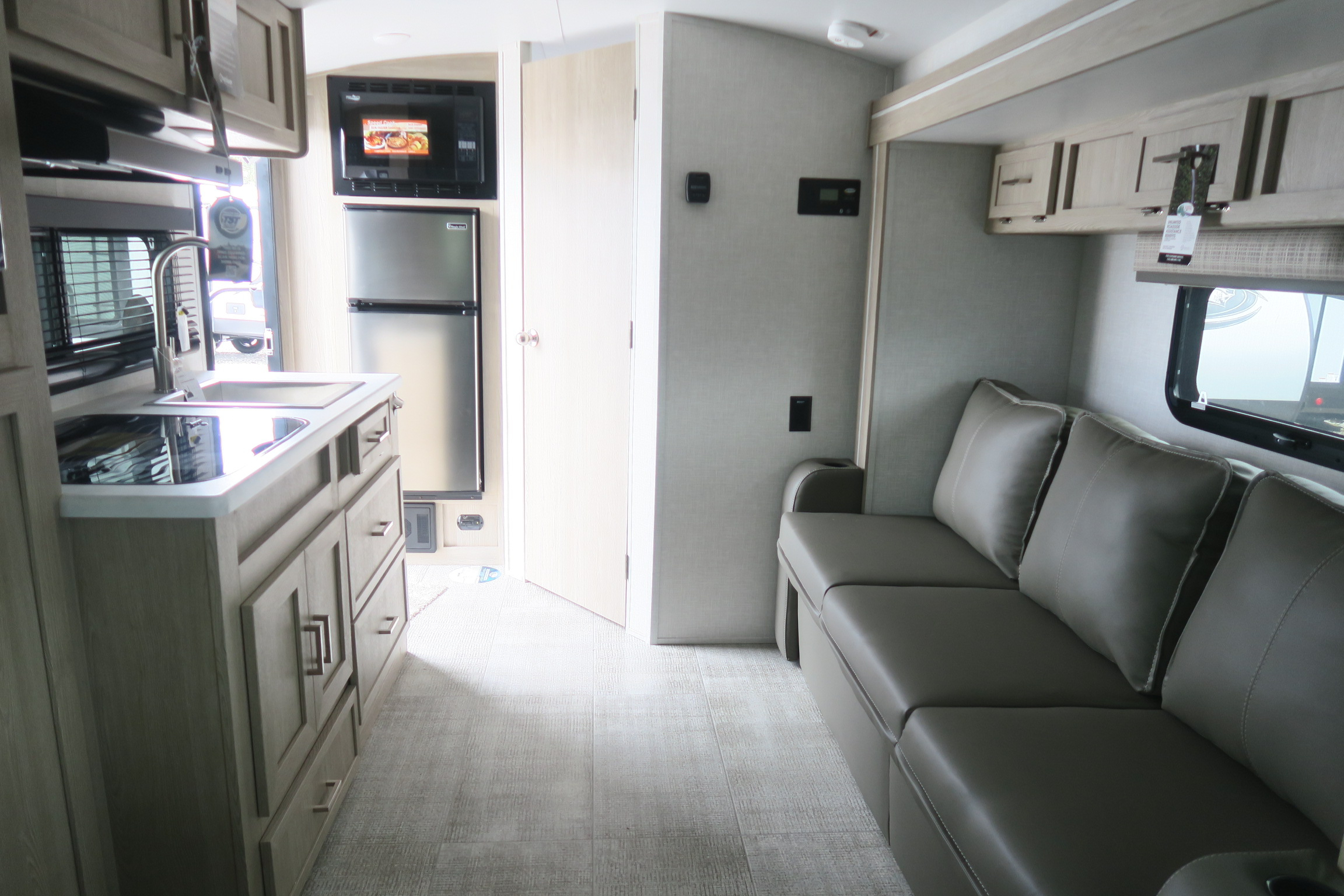 NEW 2021 FLAGSTAFF E-PRO 19FBS - Overview | Berryland Campers