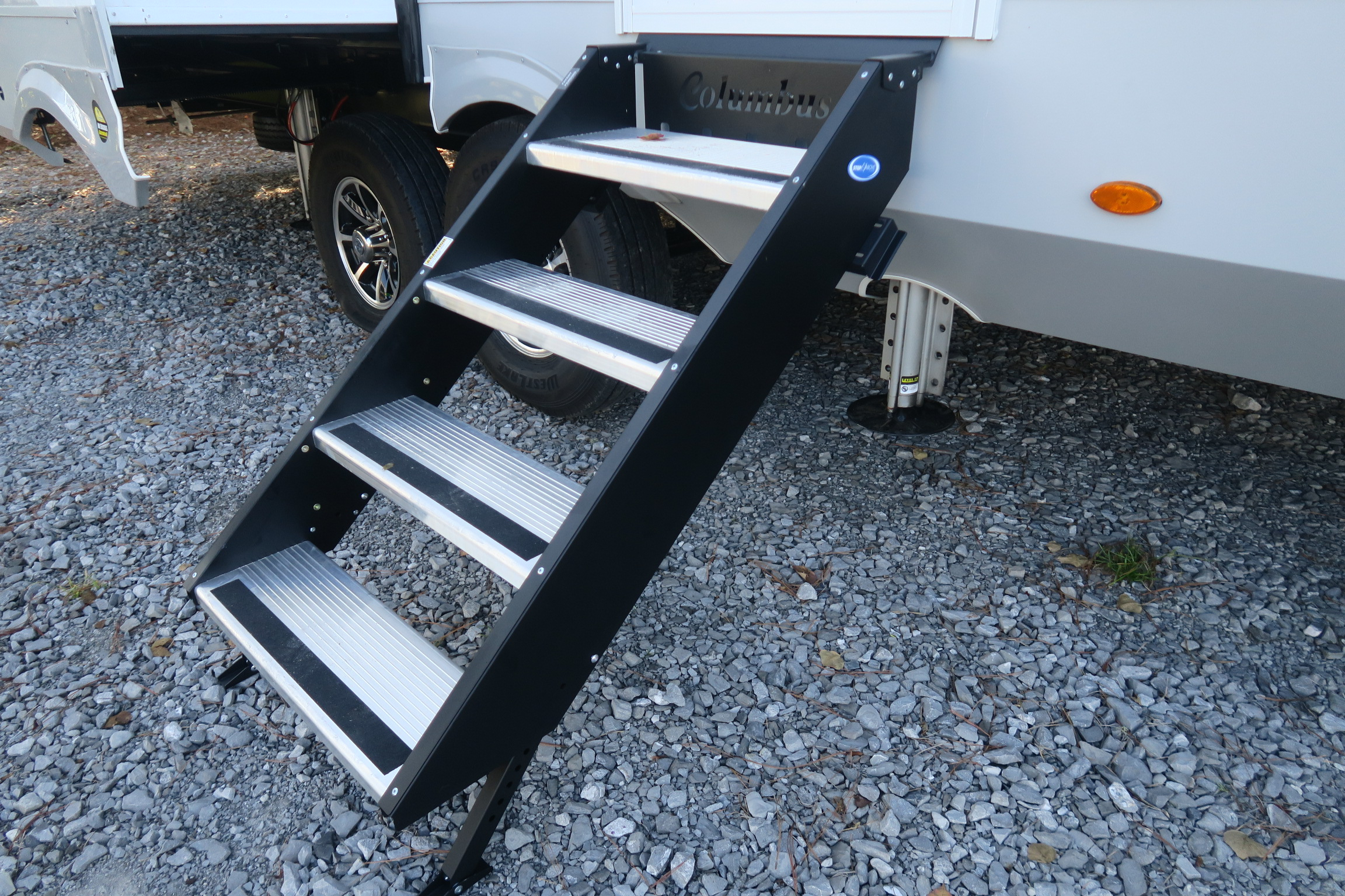 NEW 2021 COLUMBUS 378MBC Overview Berryland Campers