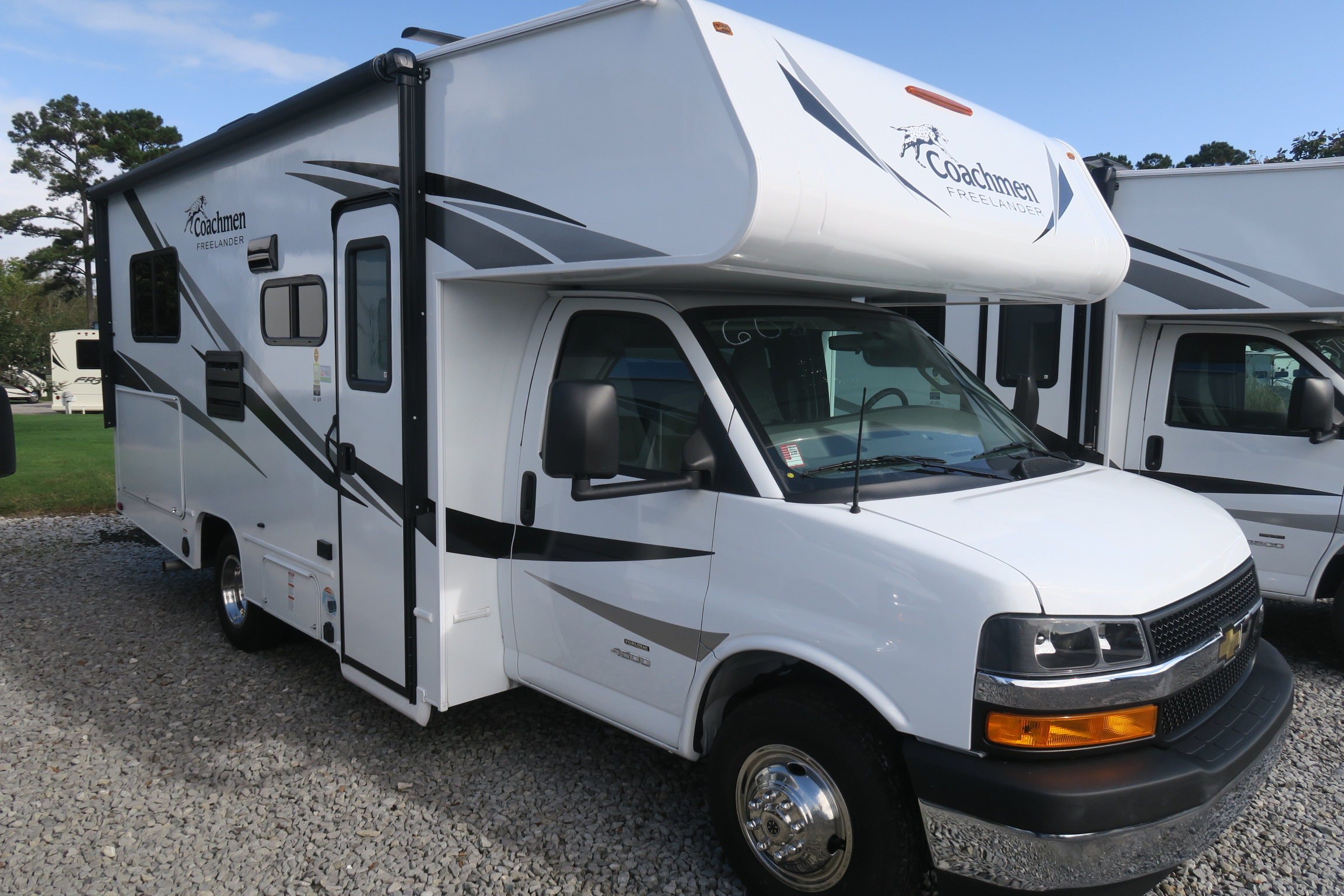 NEW 2021 FREELANDER 21QBC - Overview | Berryland Campers