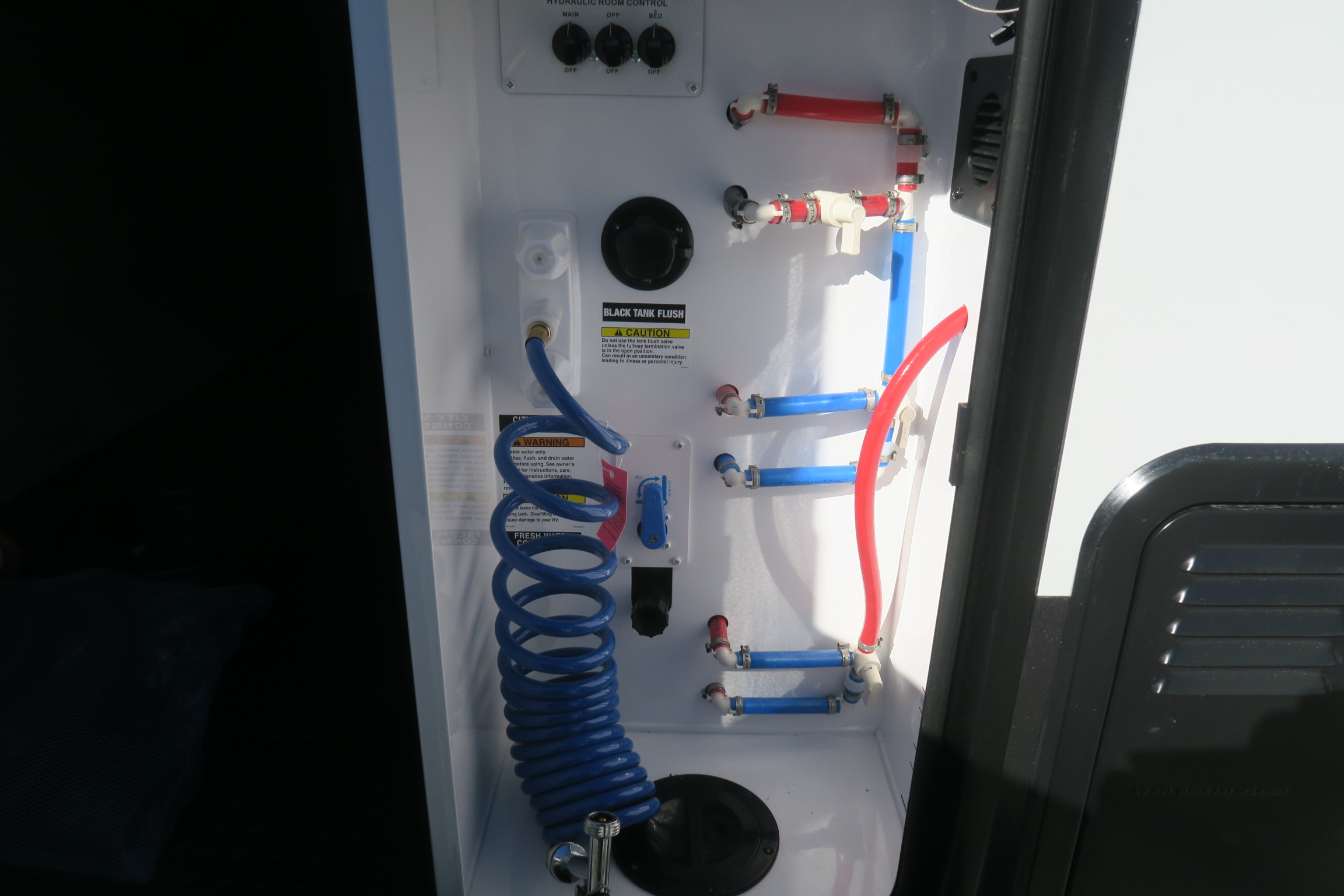 NEW 2021 CEDAR CREEK 291RW Overview Berryland Campers