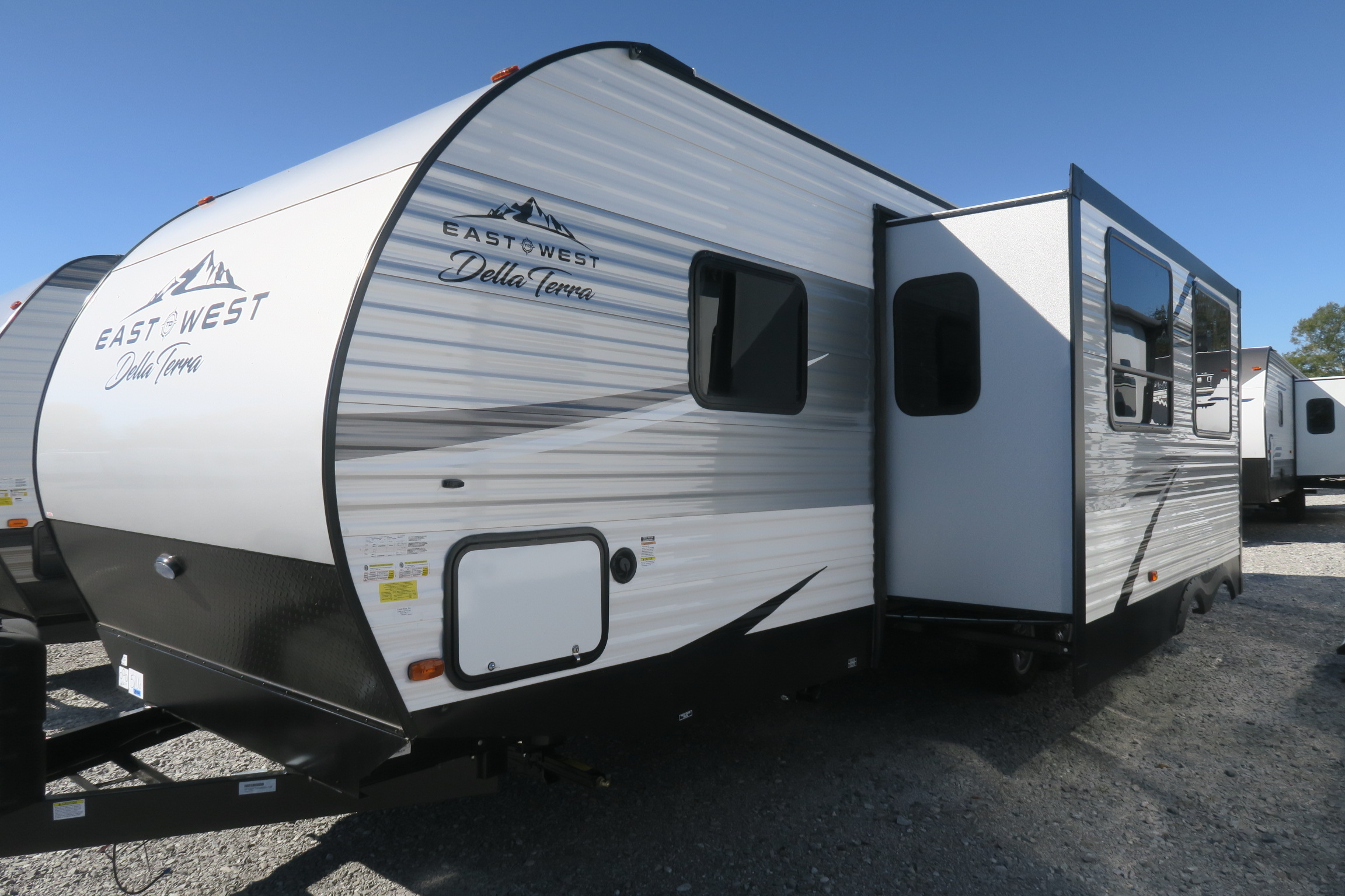 NEW 2021 DELLA TERRA 281BH Overview Berryland Campers
