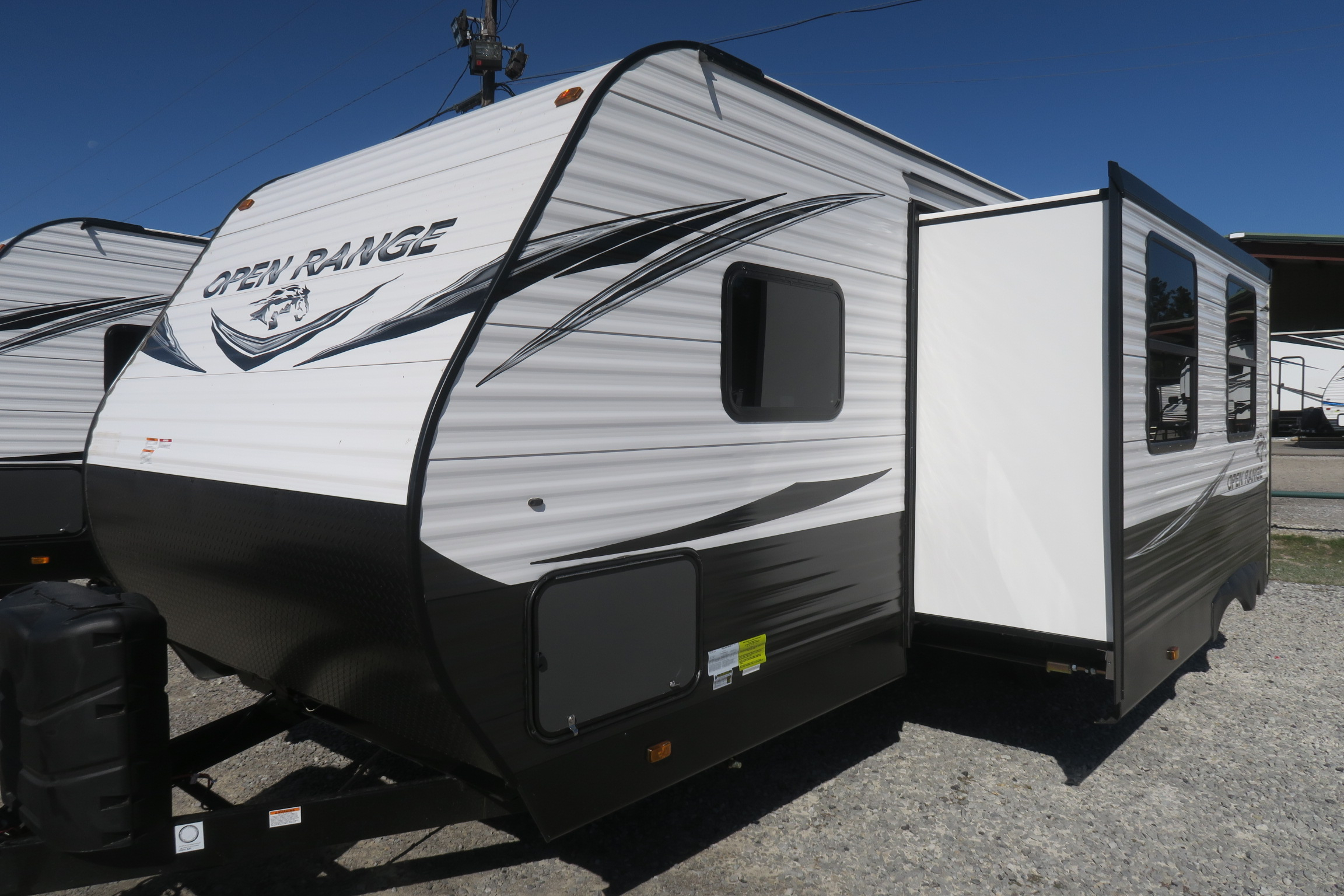 26 ft open range travel trailer