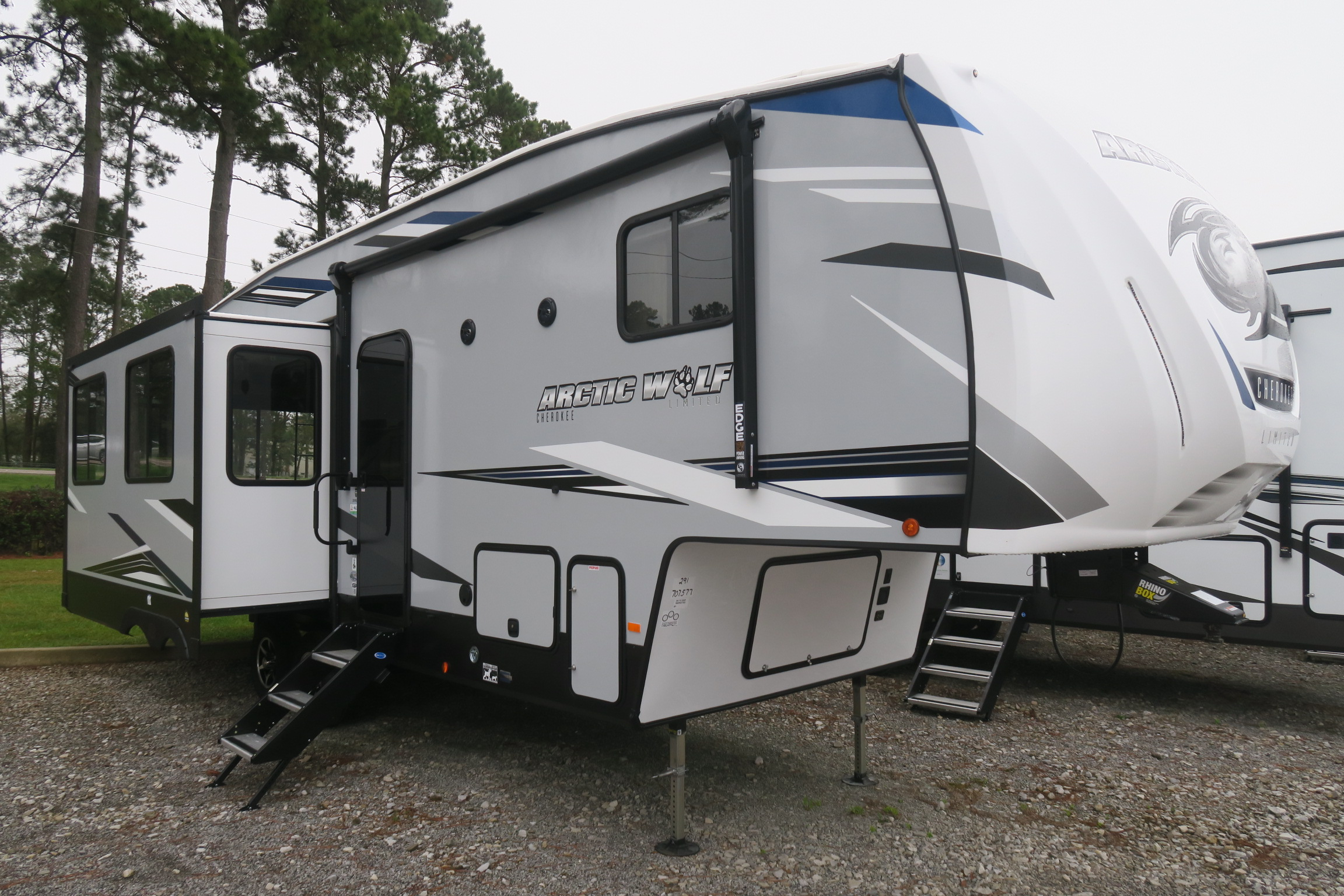 NEW 2021 CHEROKEE ARCTIC WOLF 291RL - Overview | Berryland Campers