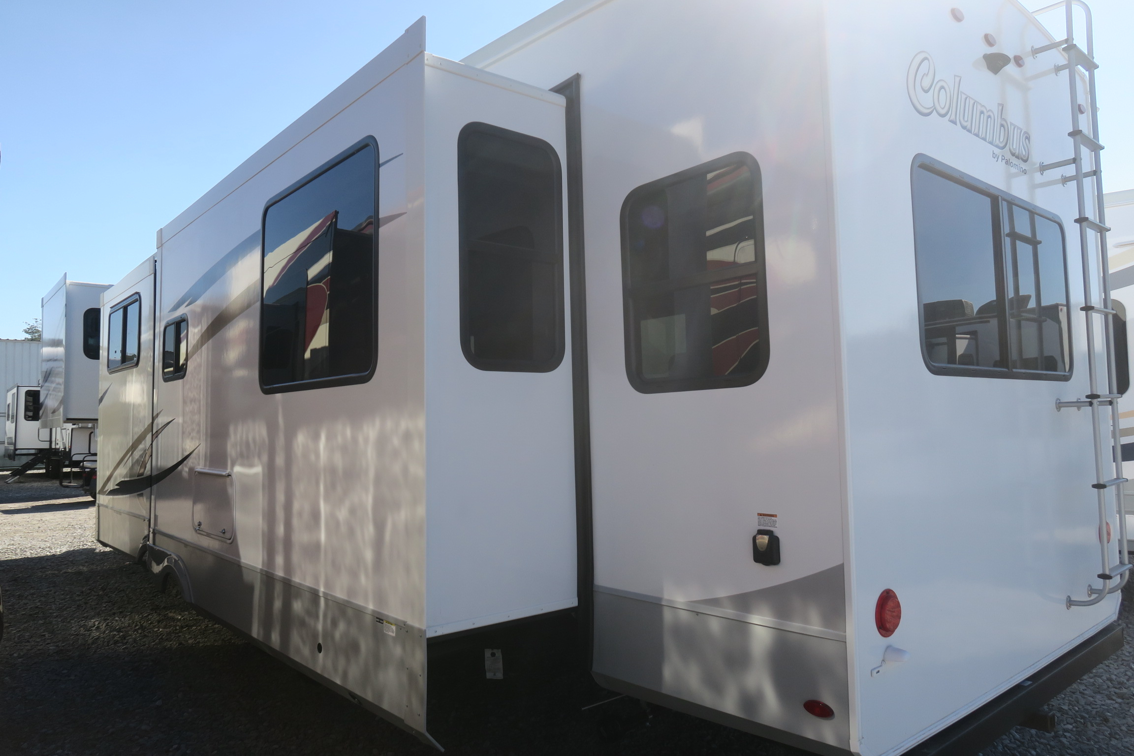 NEW 2021 COLUMBUS 378MBC Overview Berryland Campers