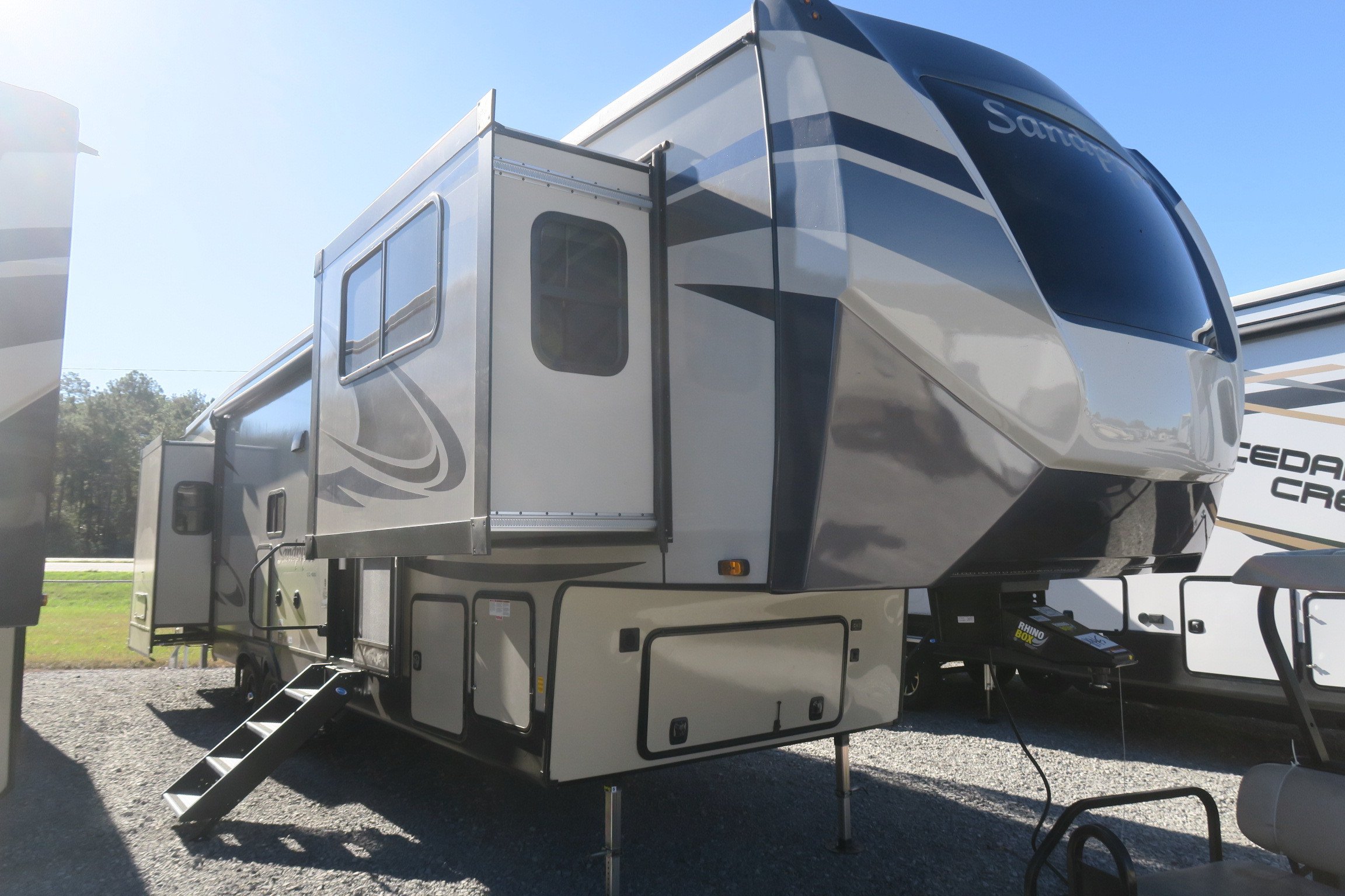 NEW 2021 SANDPIPER C CLASS 3770FL Overview Berryland Campers