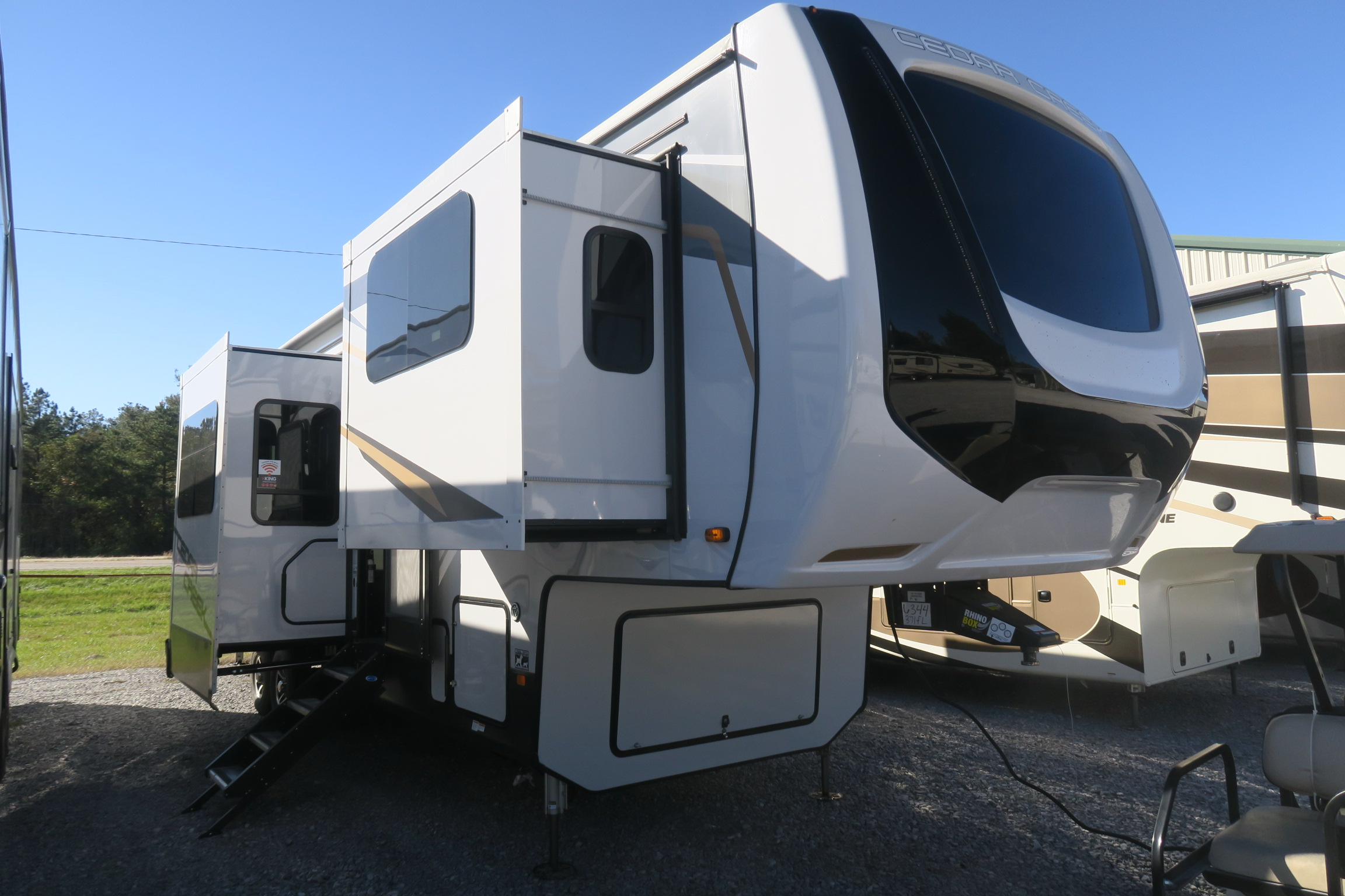 NEW 2021 CEDAR CREEK 371FL Overview Berryland Campers